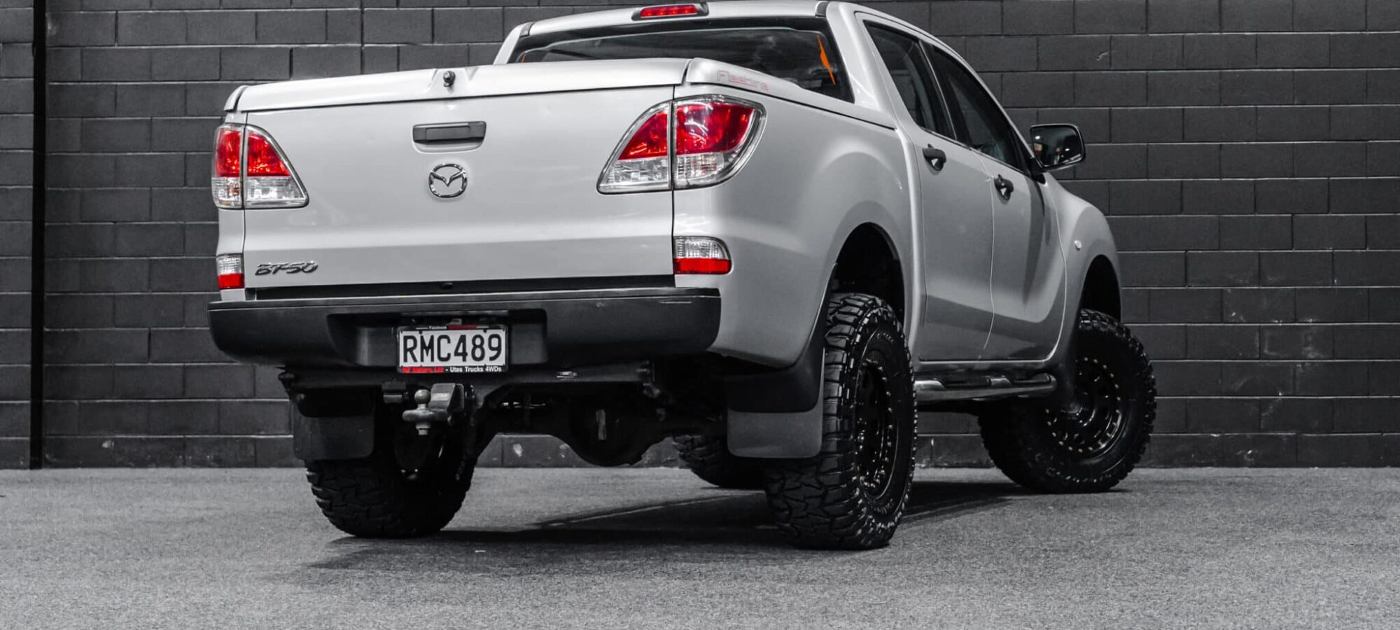 Vehicle Gallery Image