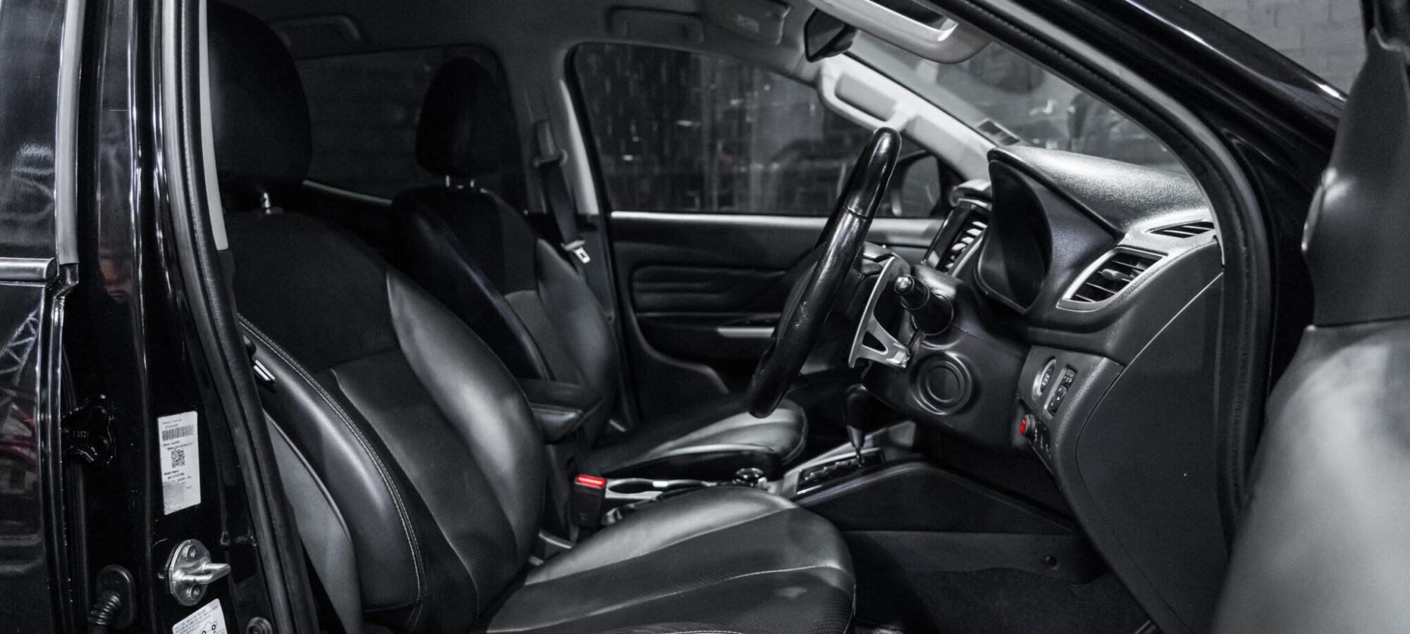 Vehicle Gallery Image