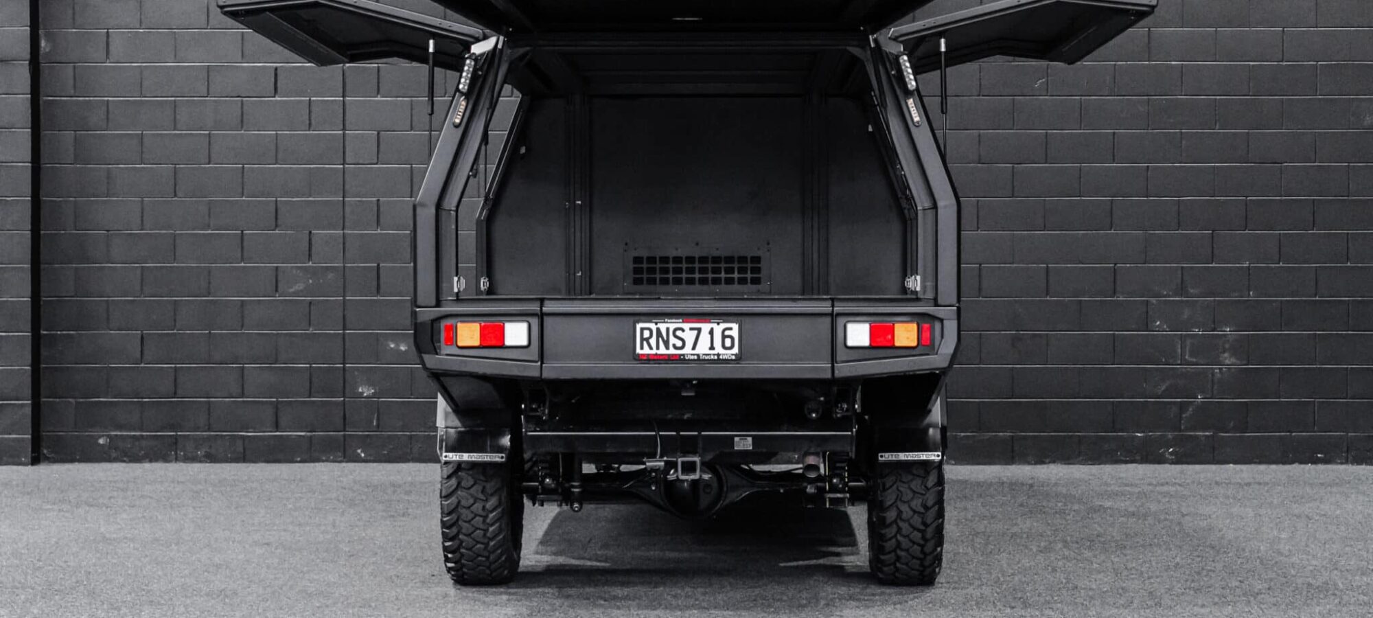 Vehicle Gallery Image