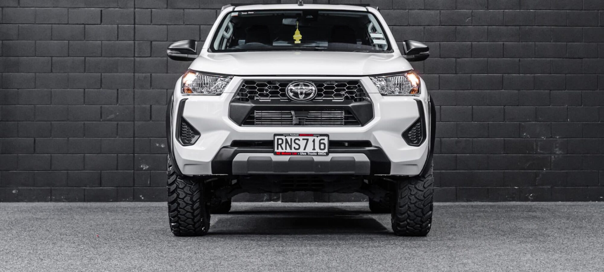 Vehicle Gallery Image