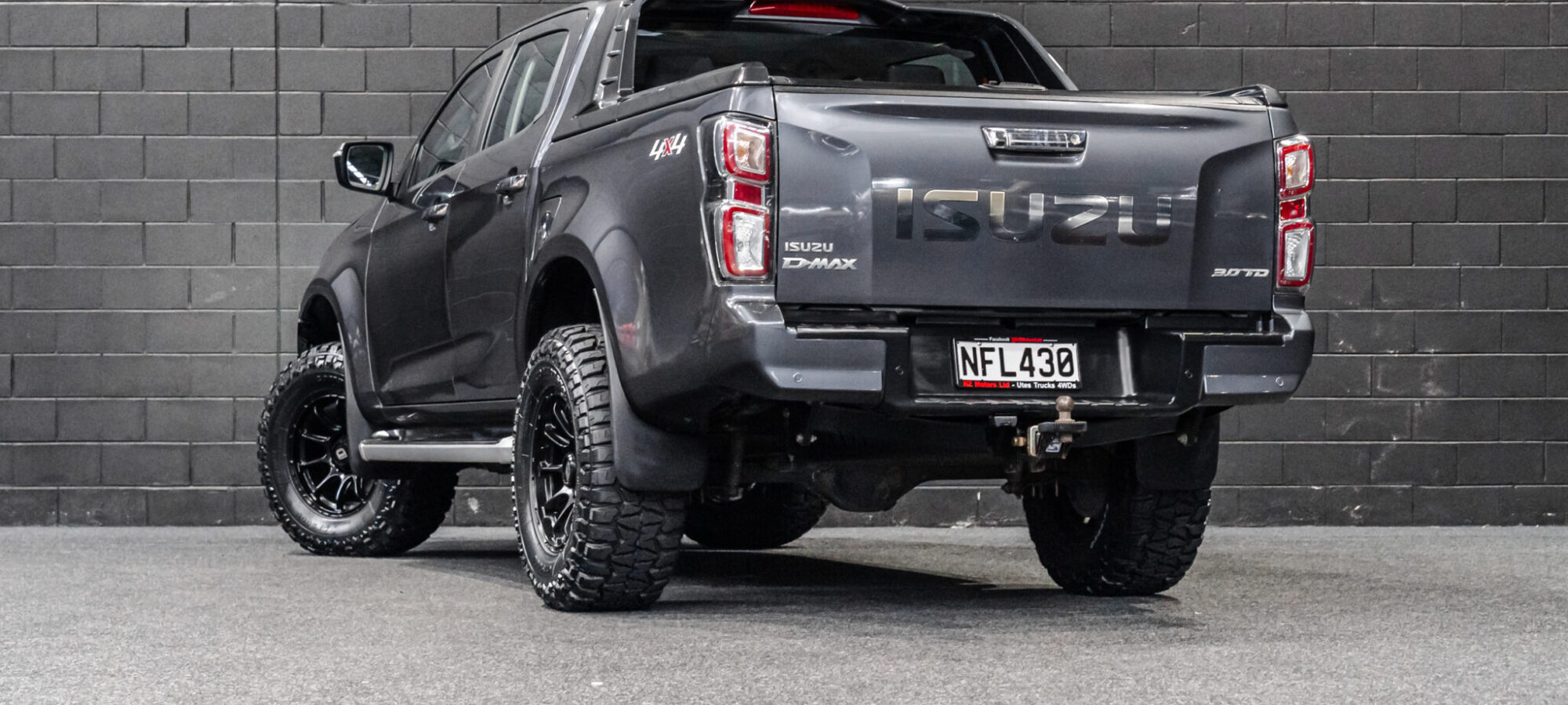 Vehicle Gallery Image