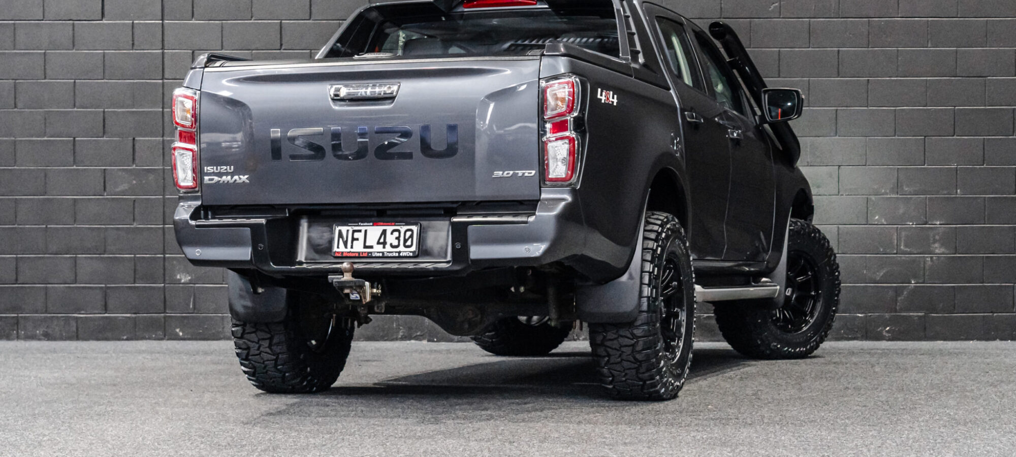 Vehicle Gallery Image