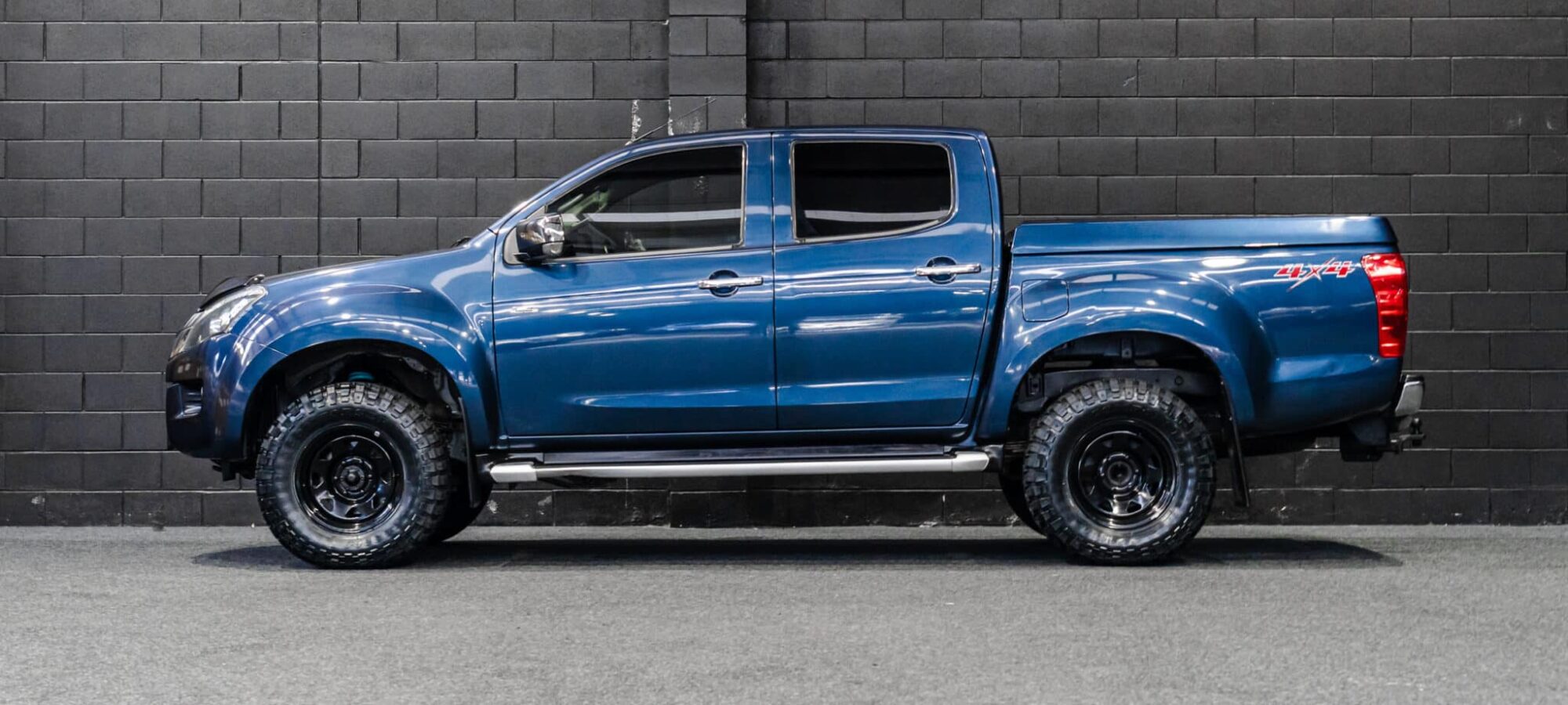 Vehicle Gallery Image