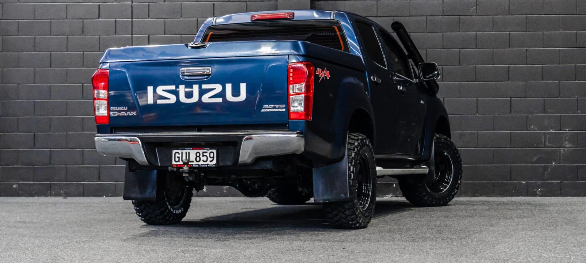 Vehicle Gallery Image