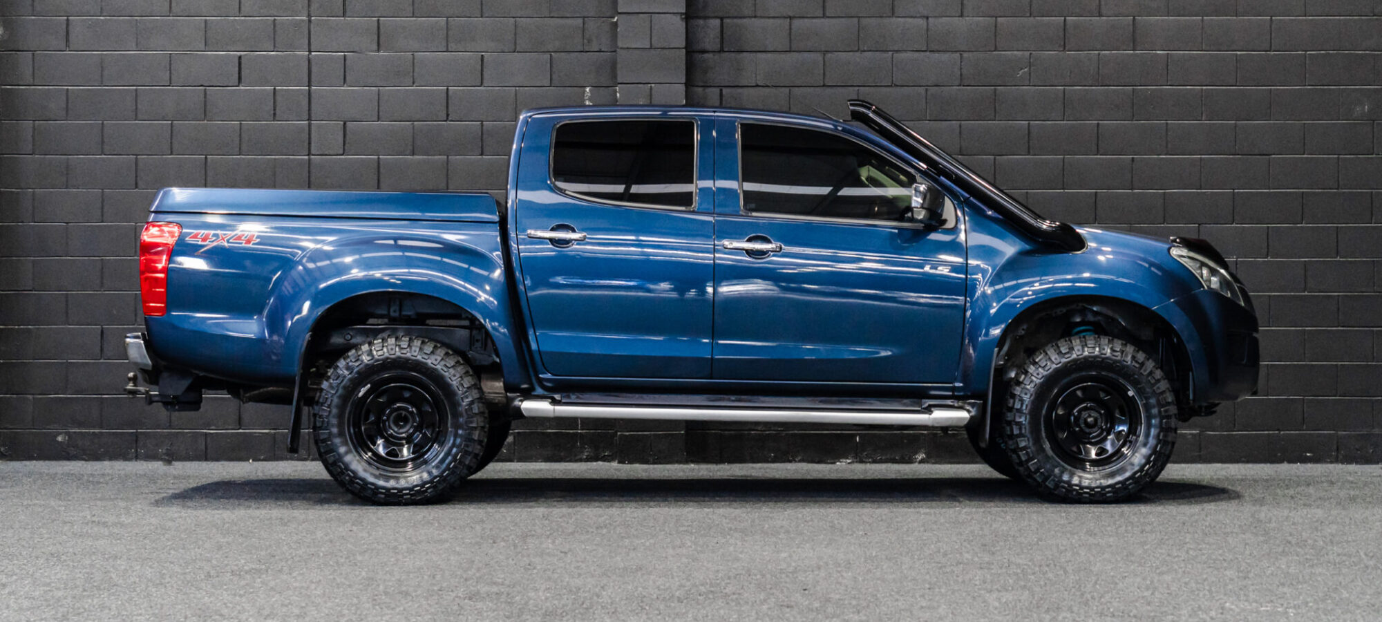 Vehicle Gallery Image