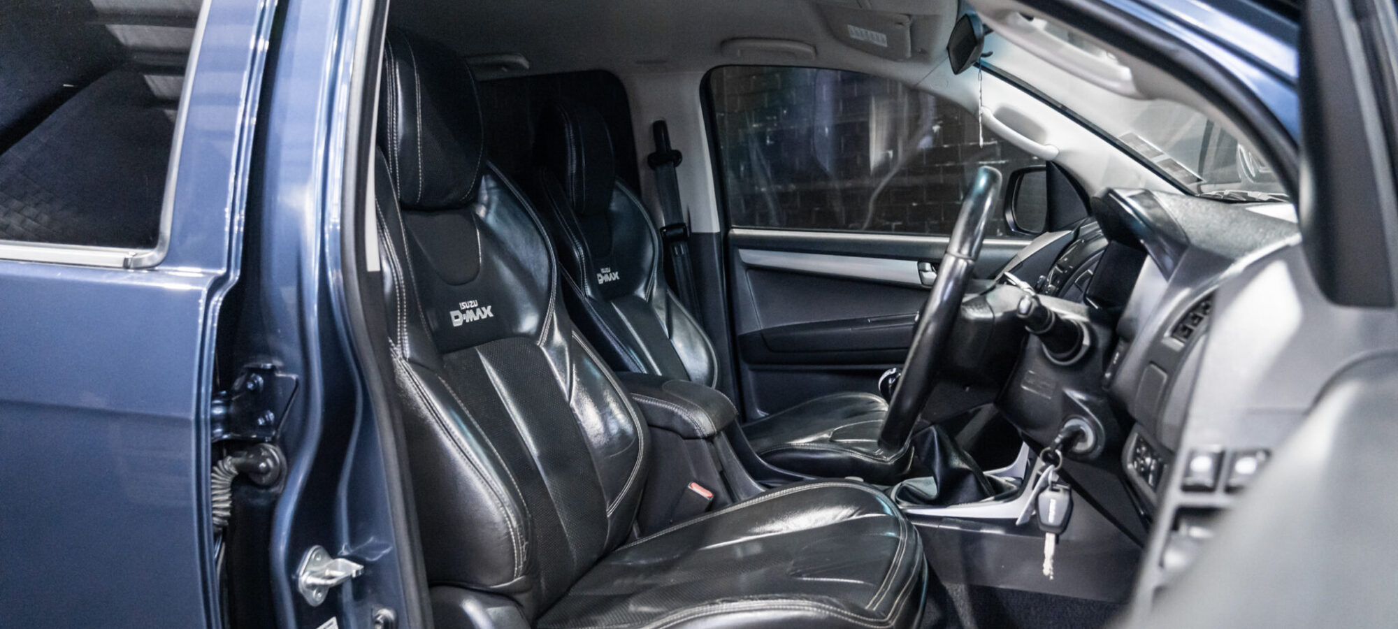 Vehicle Gallery Image