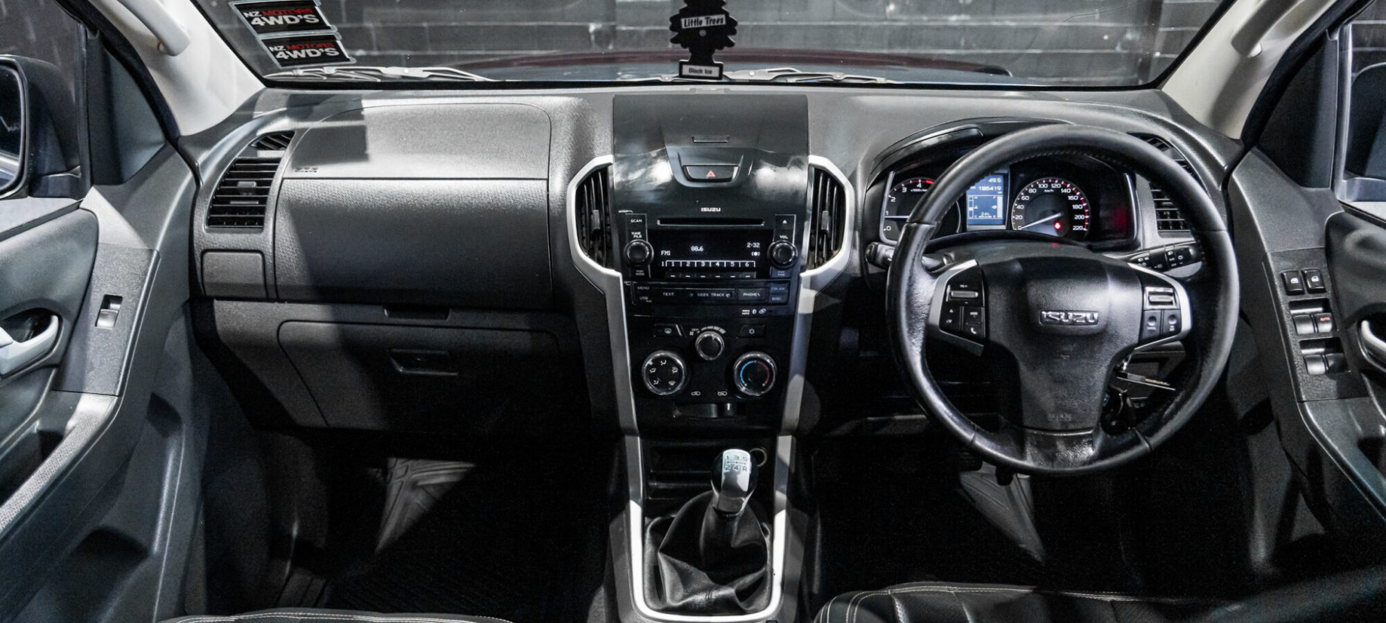 Vehicle Gallery Image