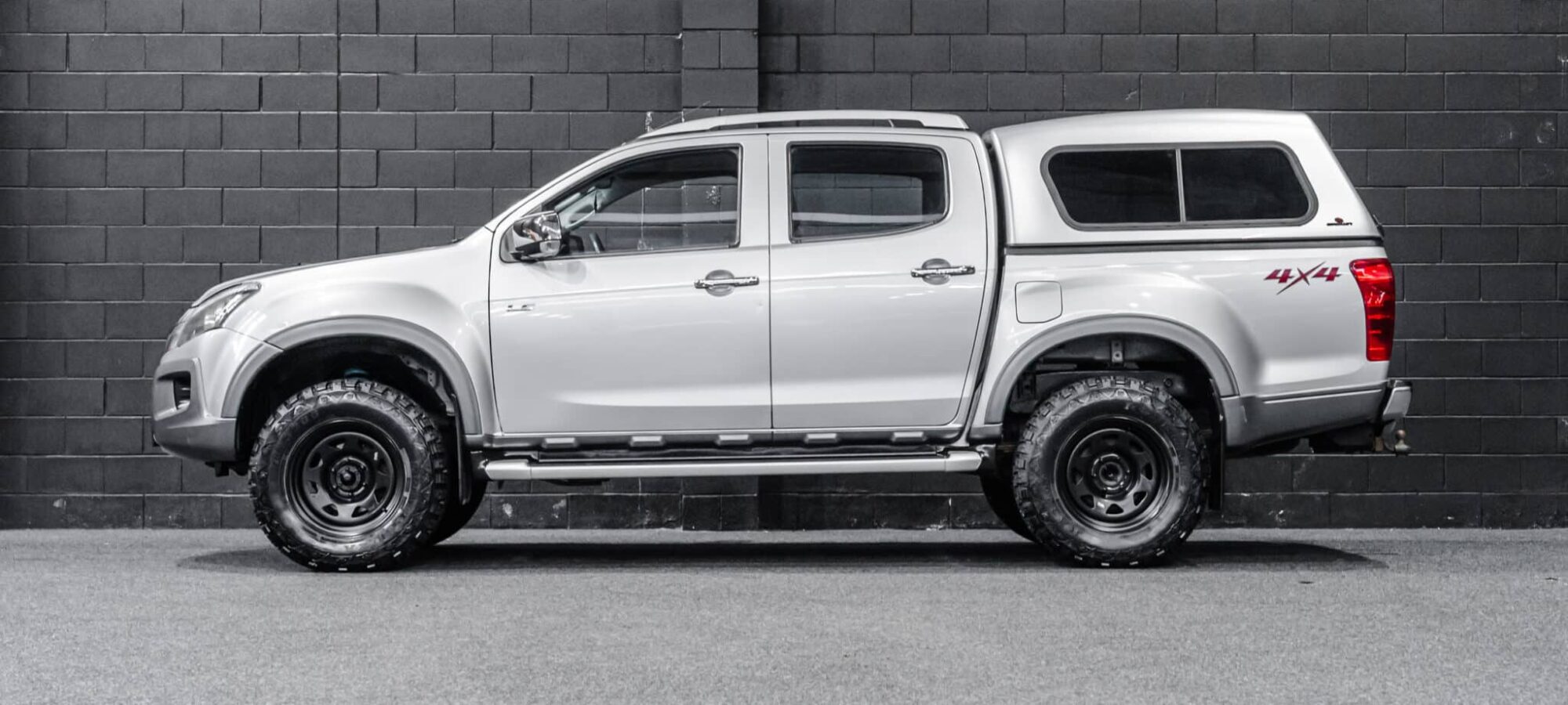 Vehicle Gallery Image