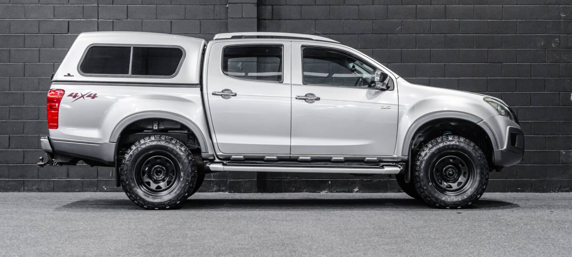 Vehicle Gallery Image