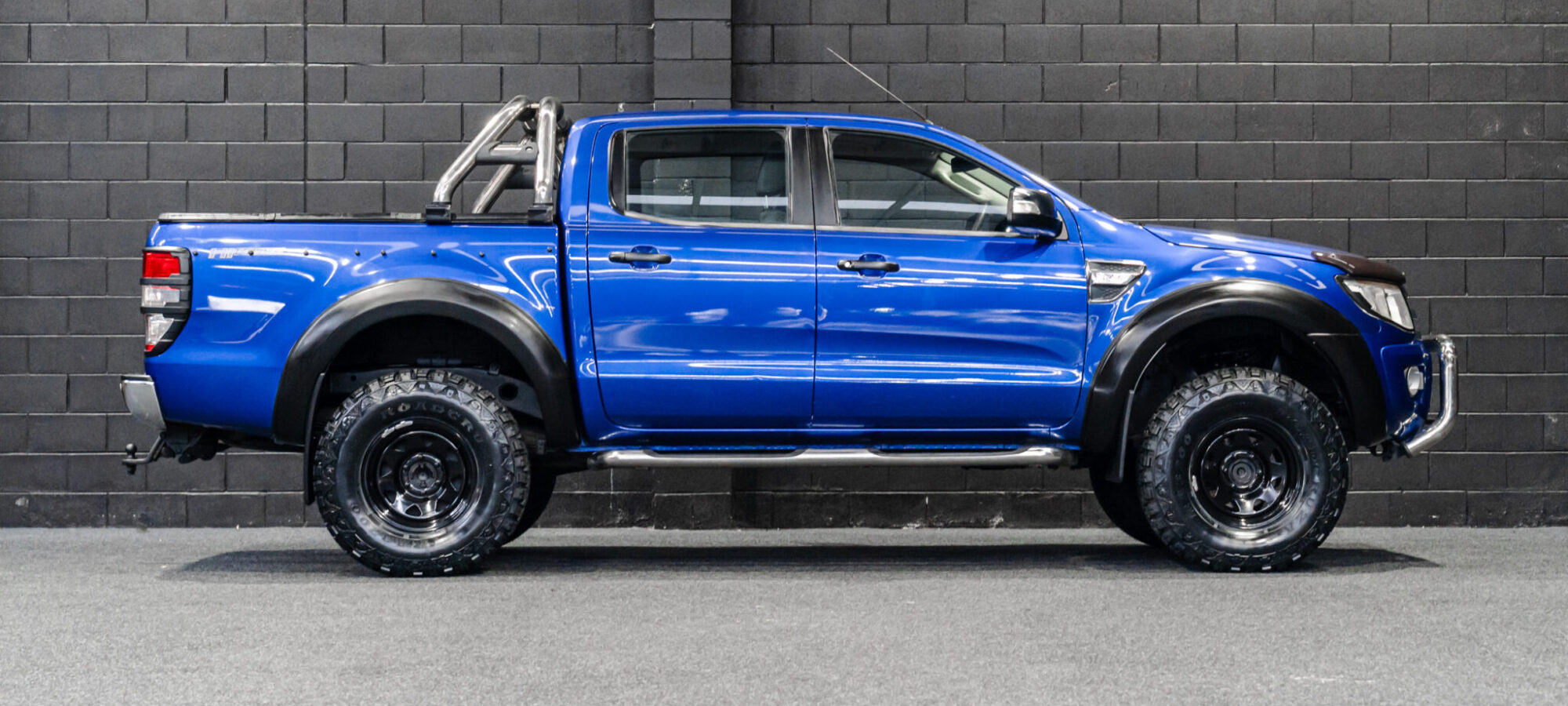 Vehicle Gallery Image