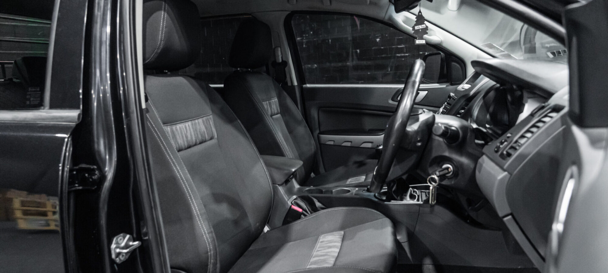 Vehicle Gallery Image