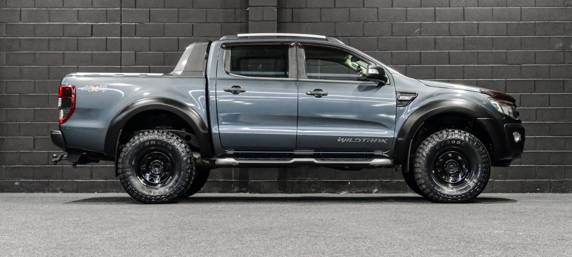 Vehicle Gallery Image