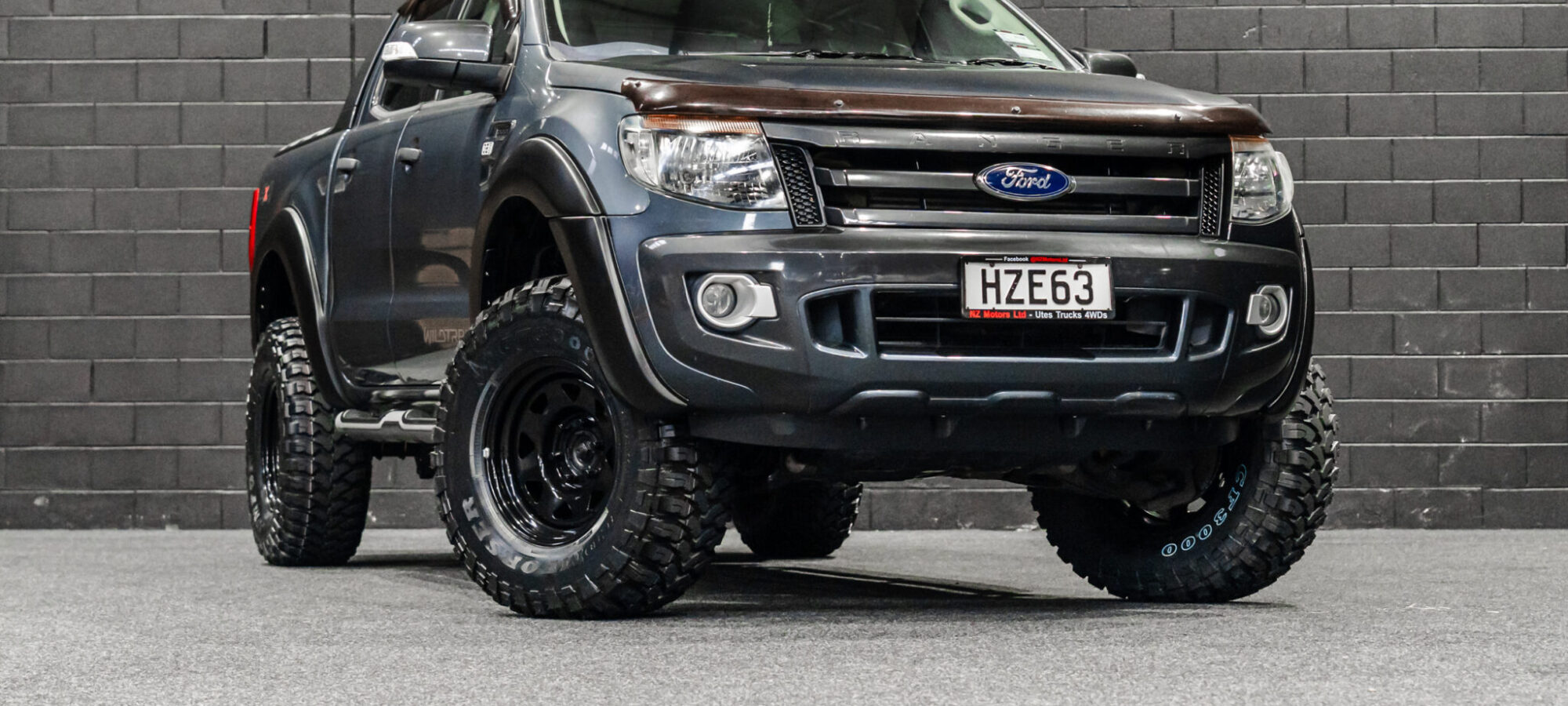 Vehicle Gallery Image