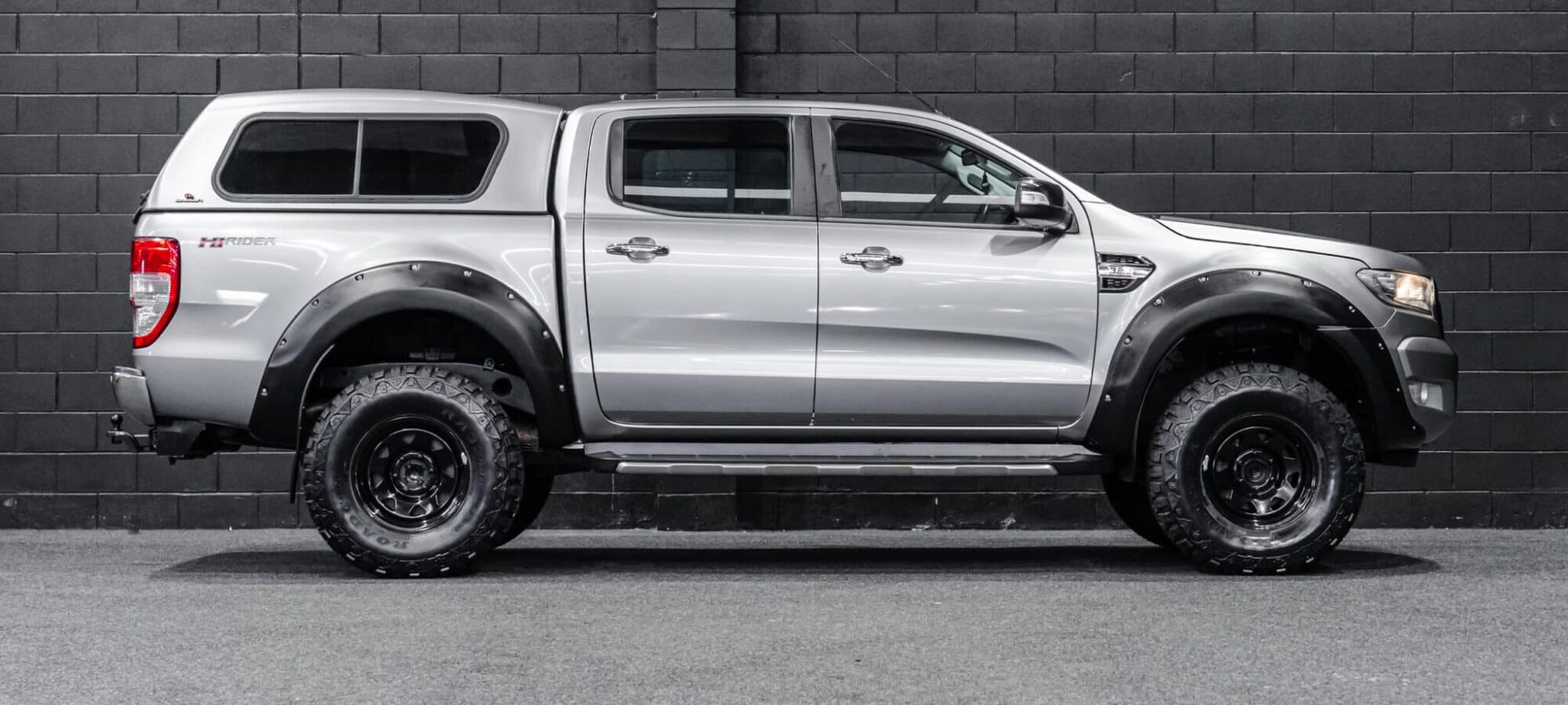 Vehicle Gallery Image