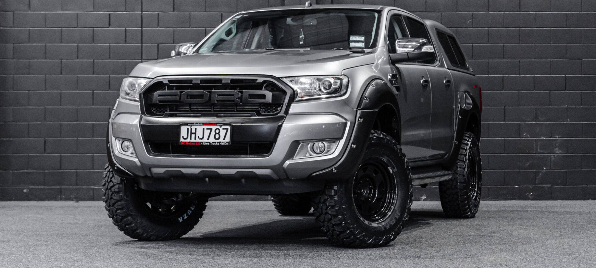 Vehicle Gallery Image