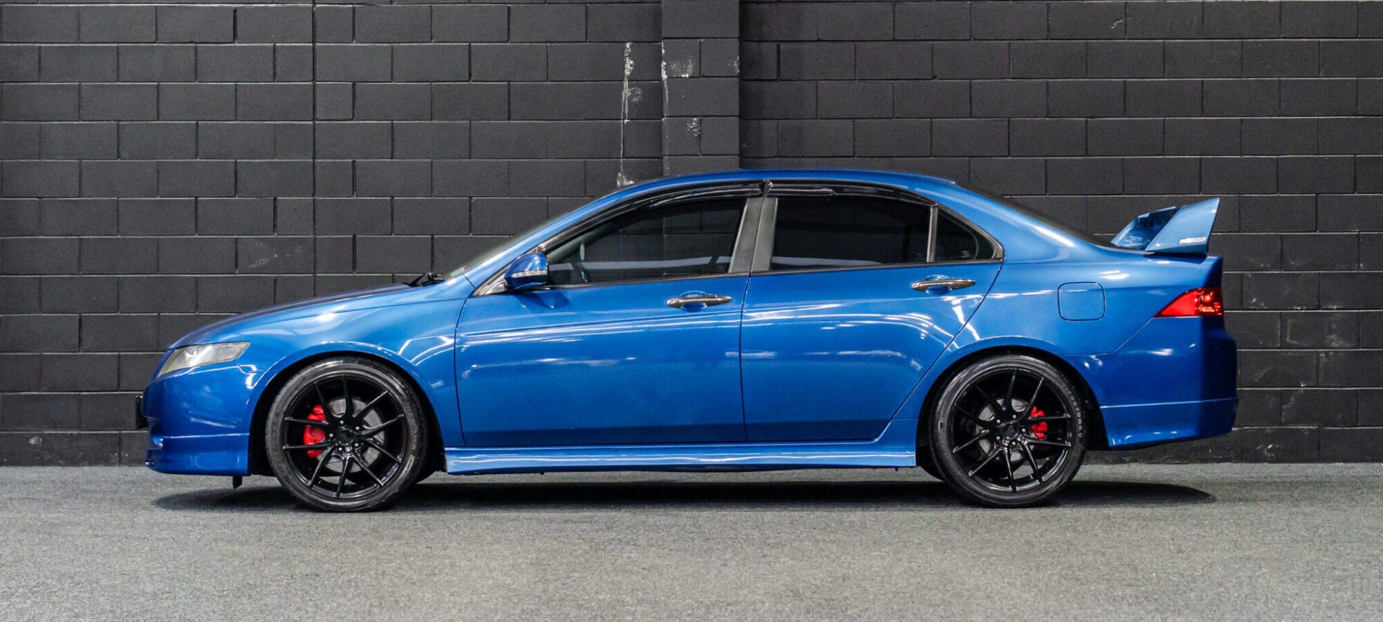 Vehicle Gallery Image