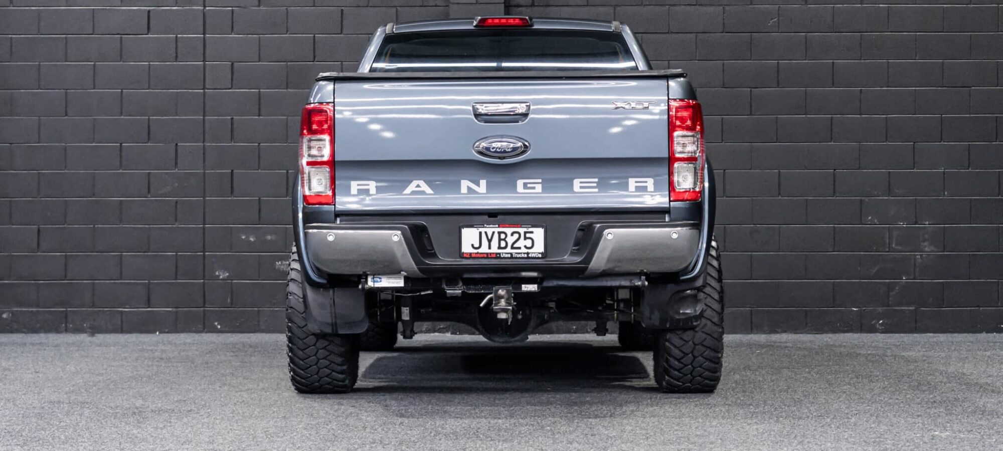 Vehicle Gallery Image