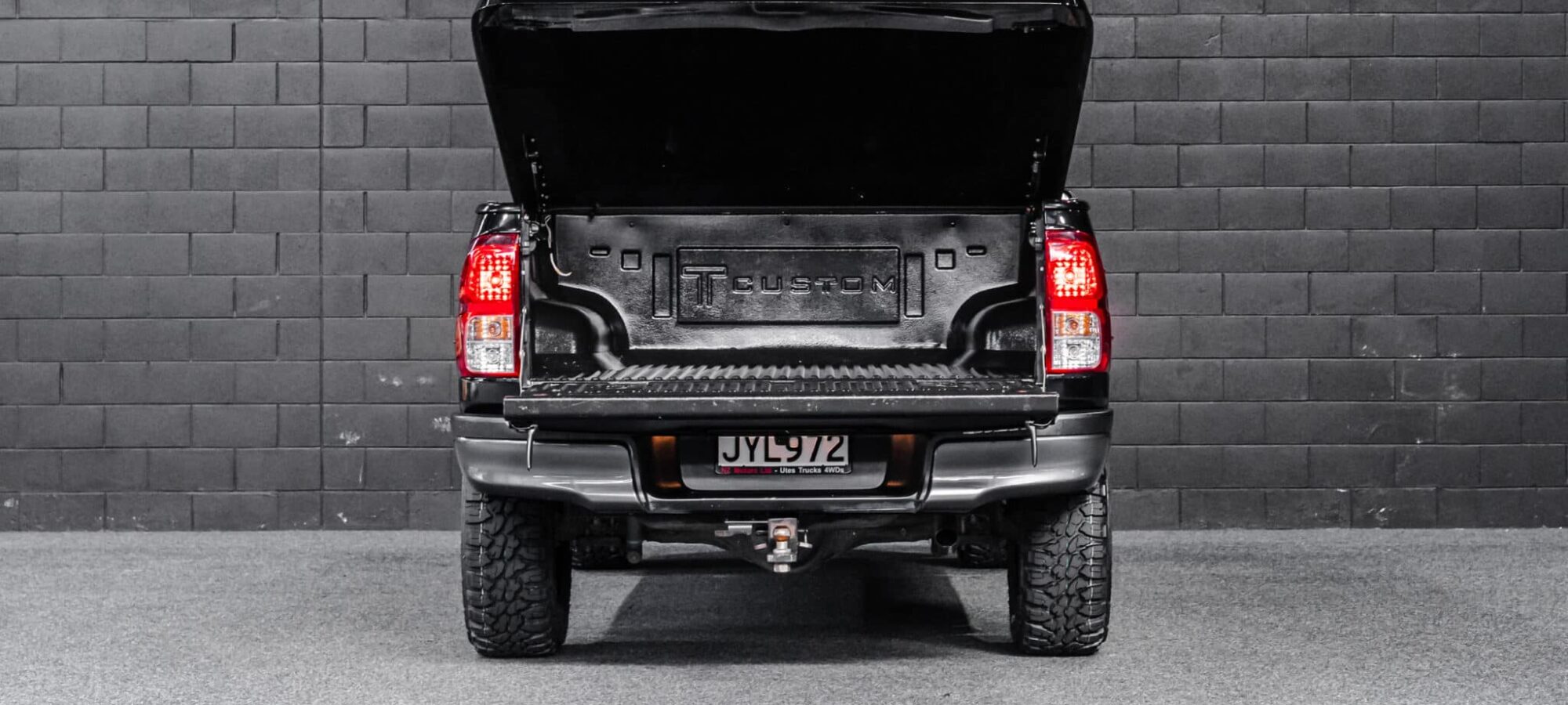 Vehicle Gallery Image