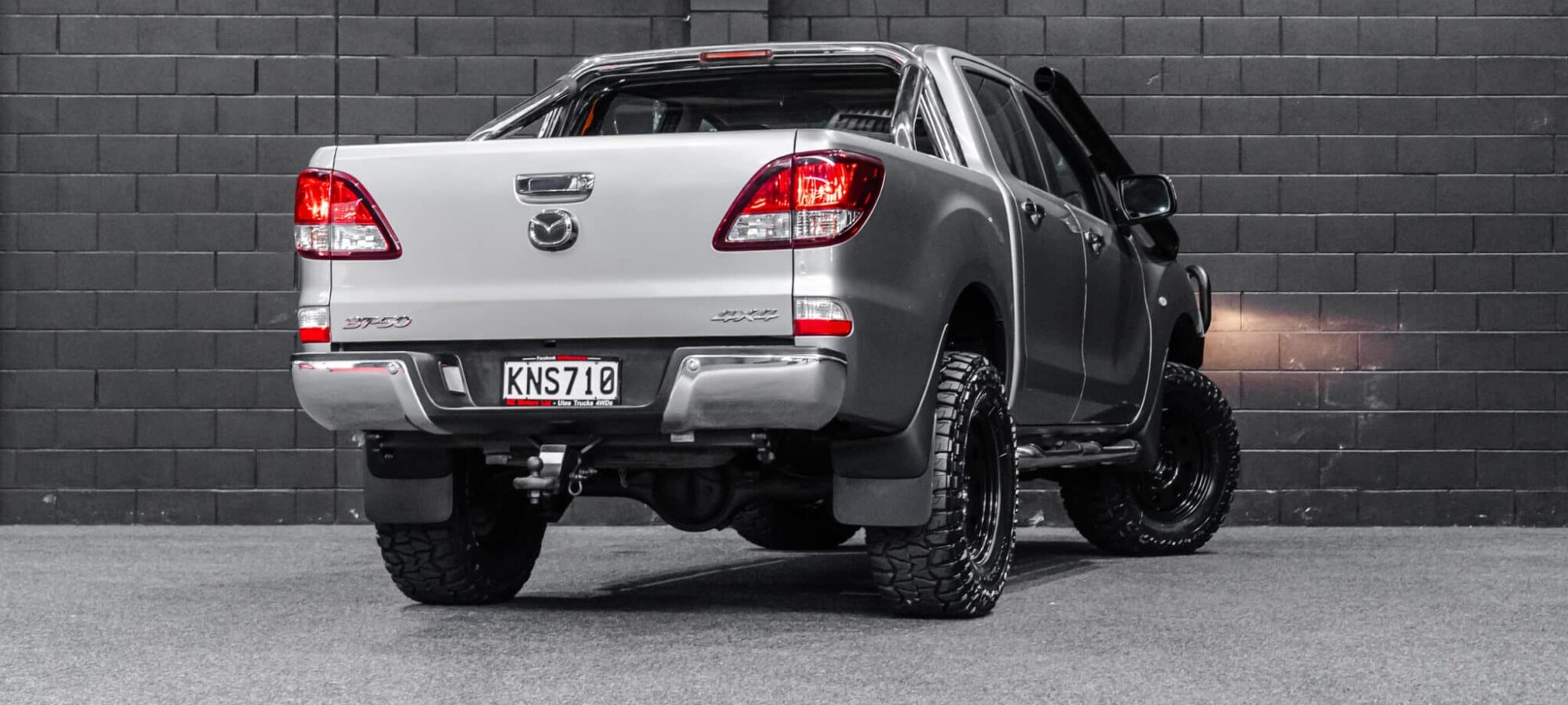 Vehicle Gallery Image