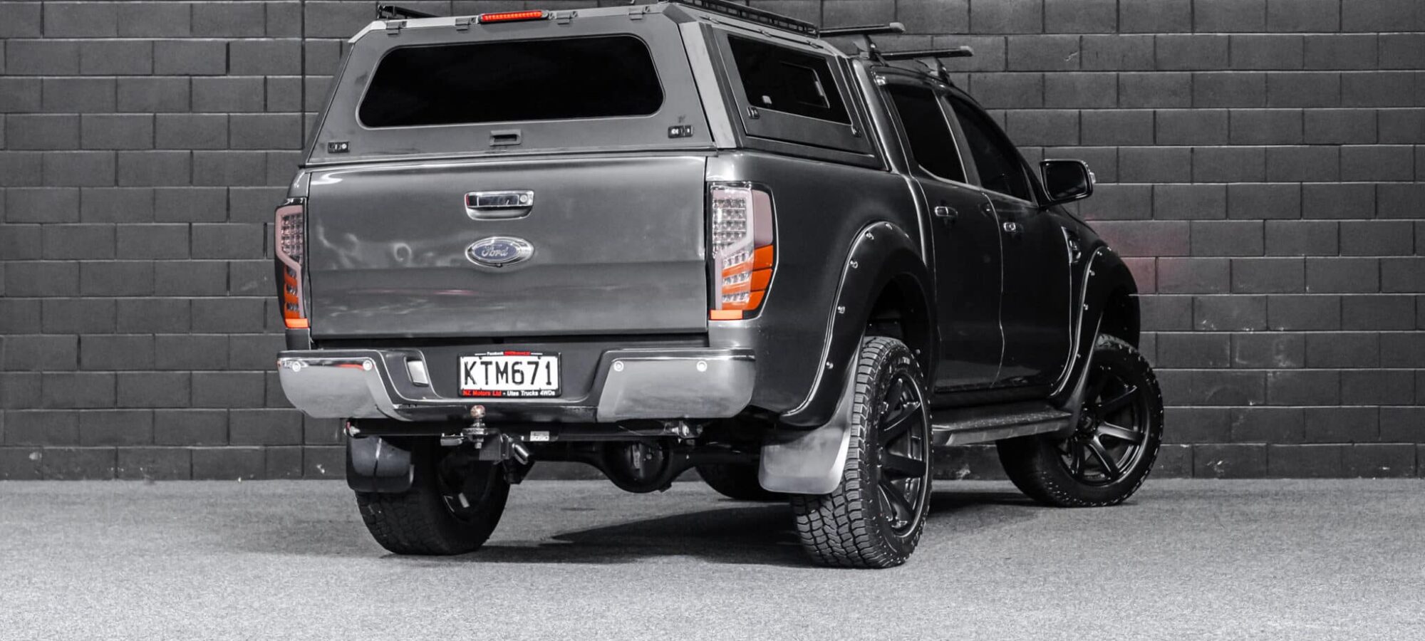 Vehicle Gallery Image