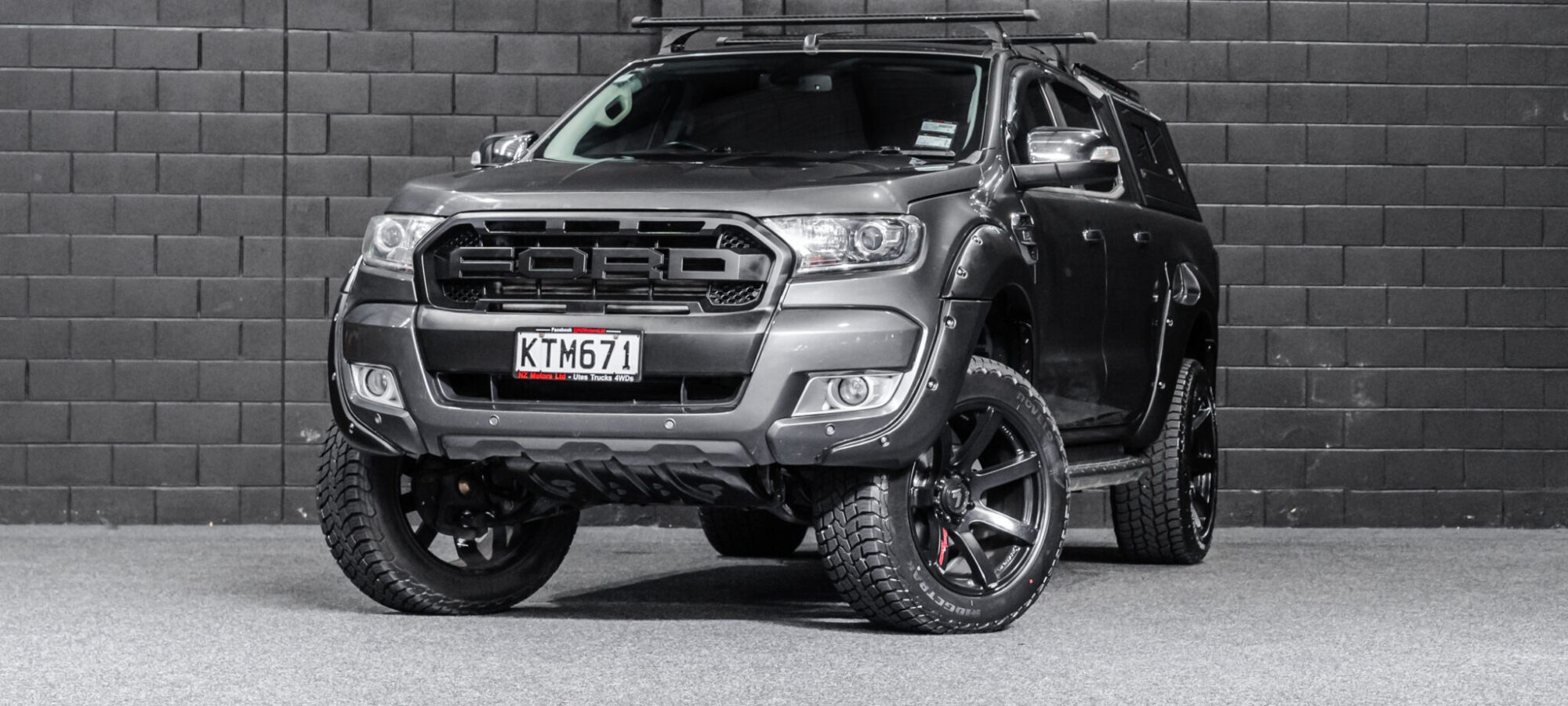 Vehicle Gallery Image