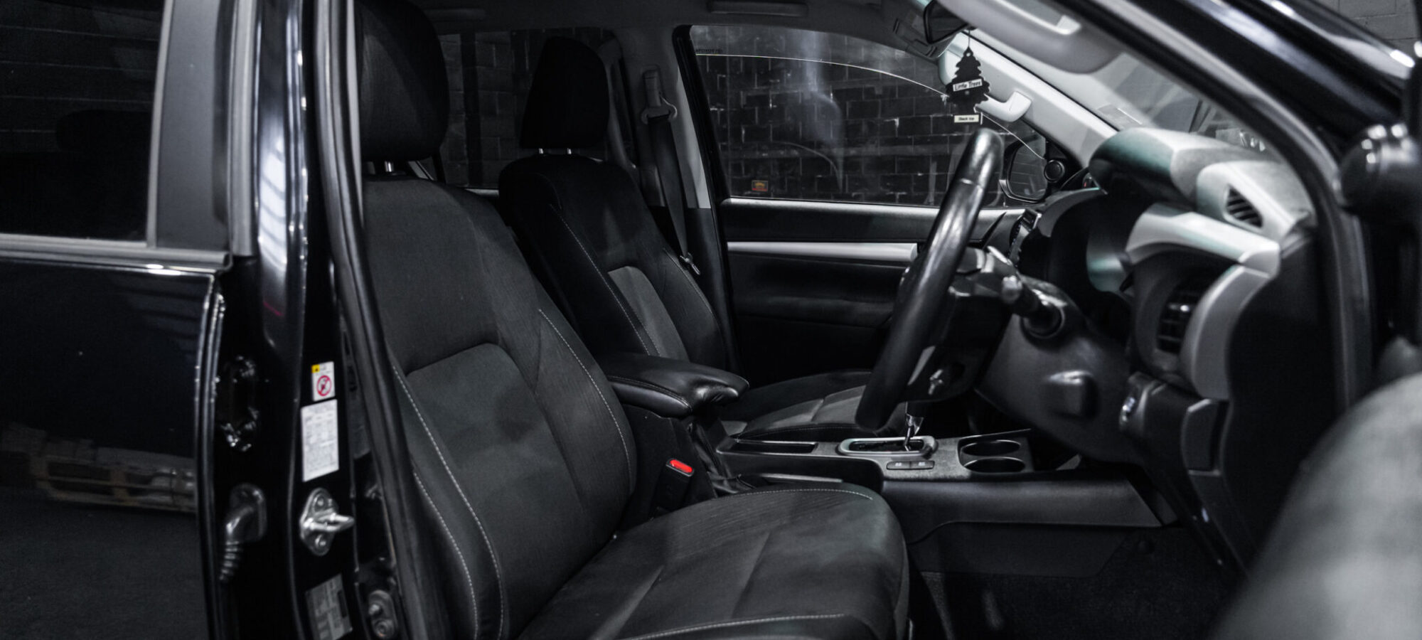 Vehicle Gallery Image