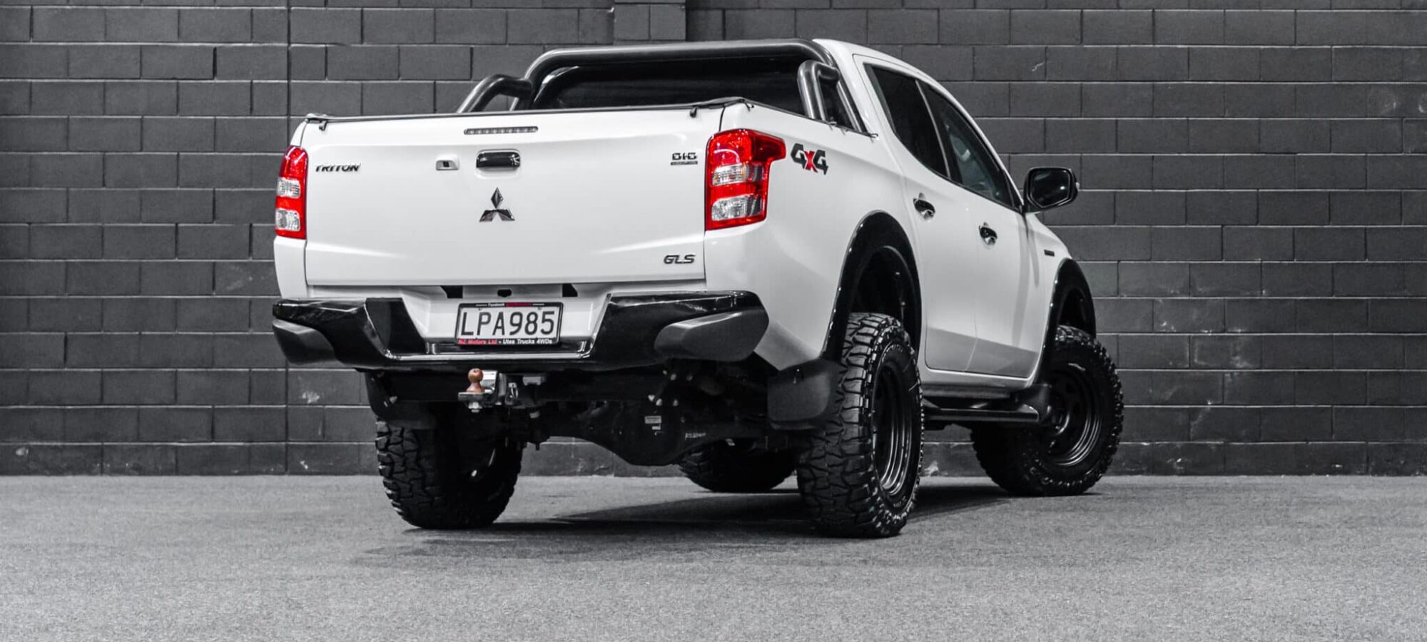 Vehicle Gallery Image