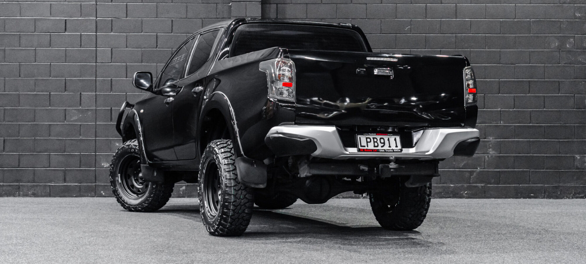 Vehicle Gallery Image