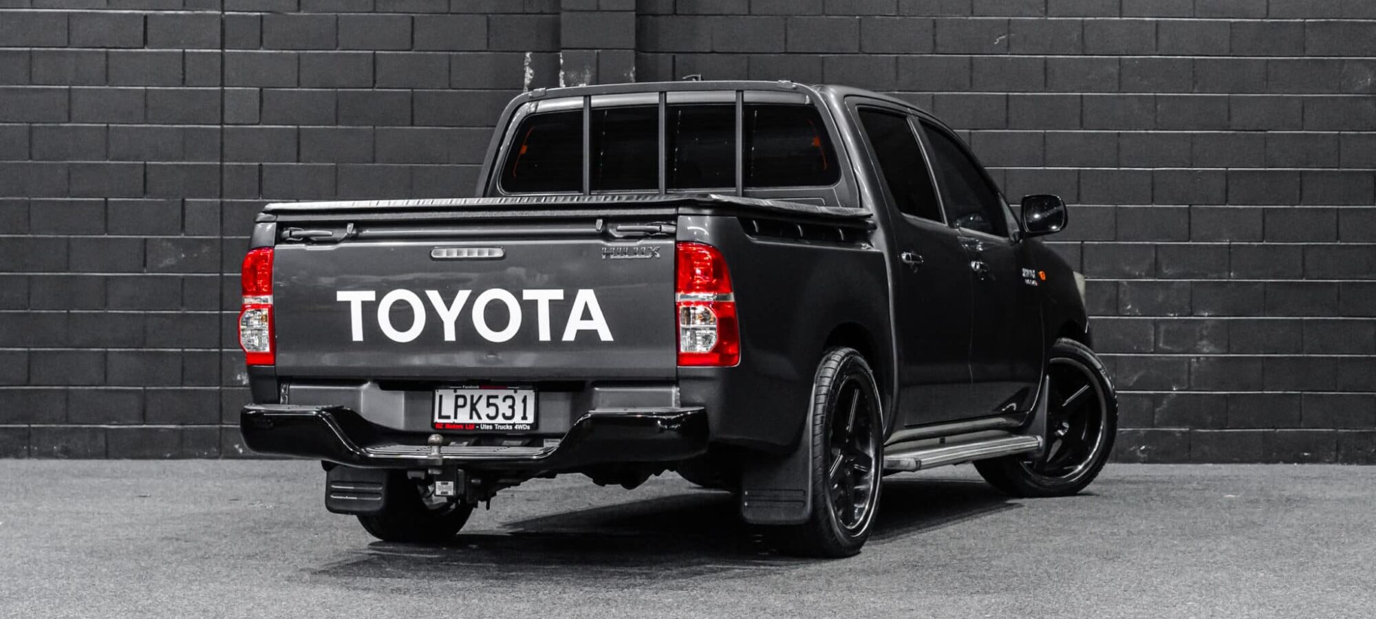 Vehicle Gallery Image