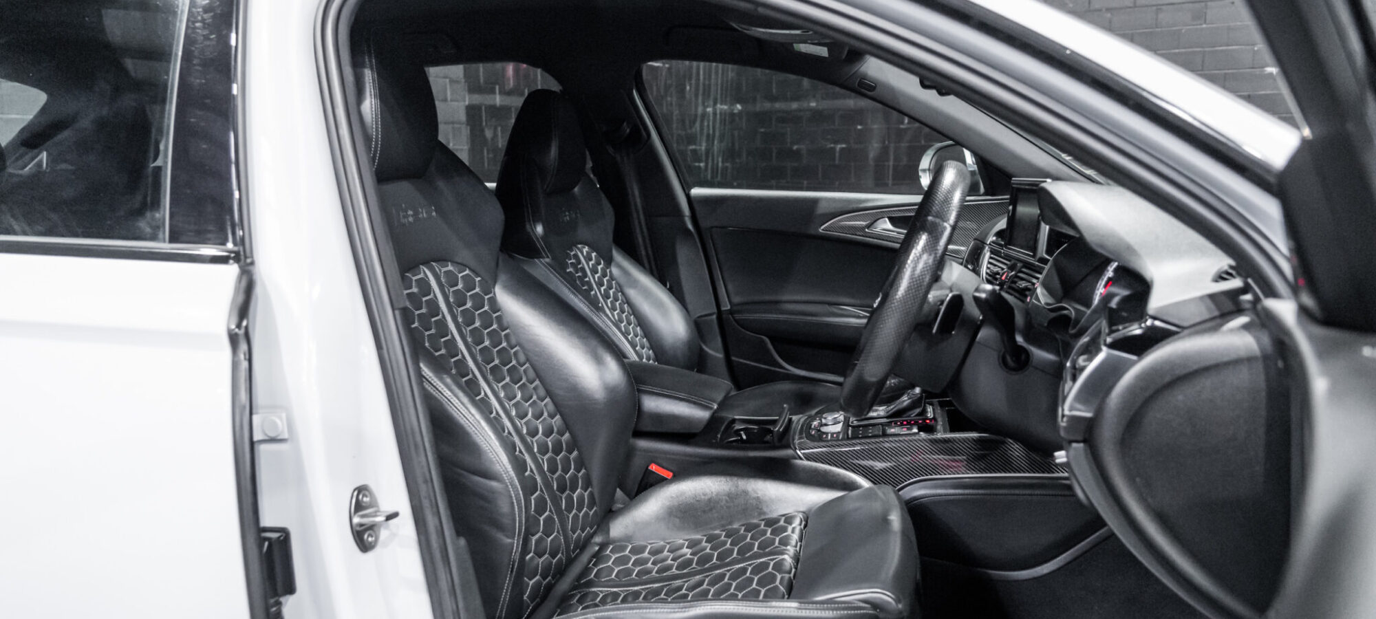 Vehicle Gallery Image