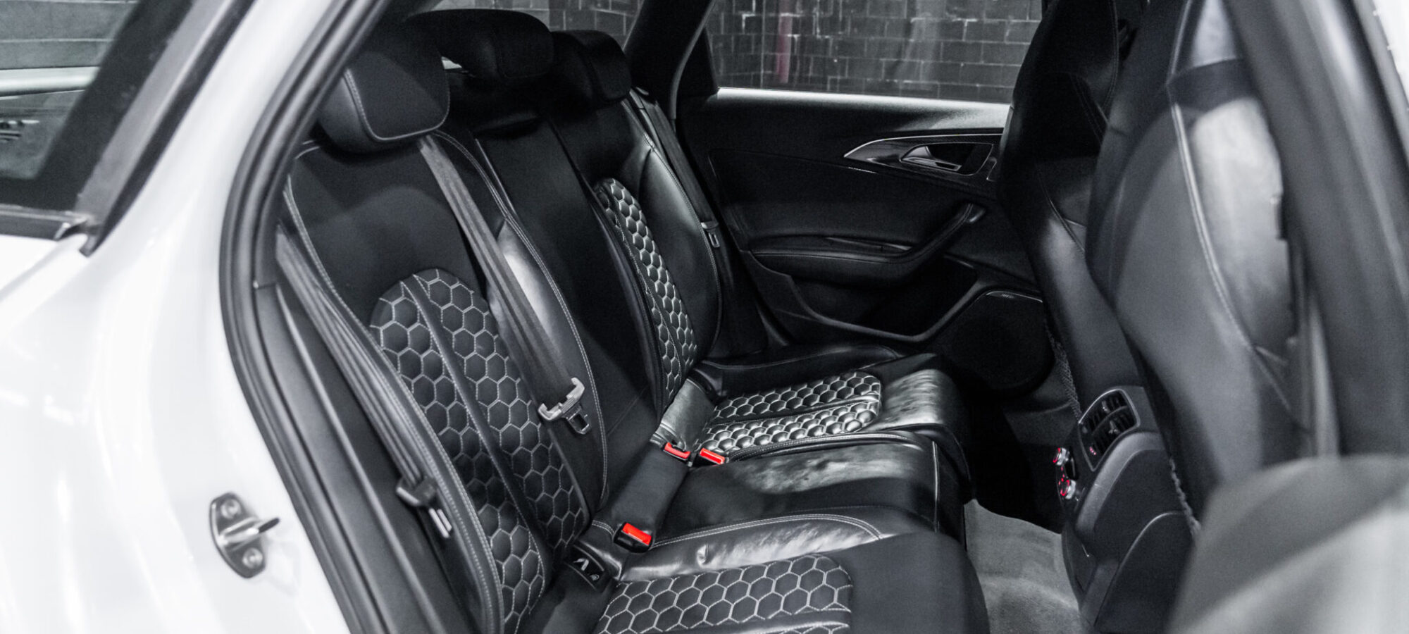 Vehicle Gallery Image