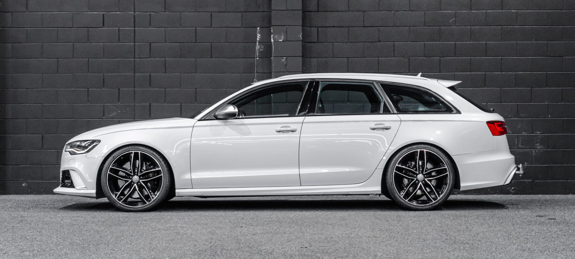 Vehicle Gallery Image