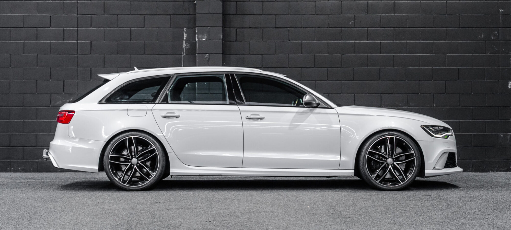 Vehicle Gallery Image