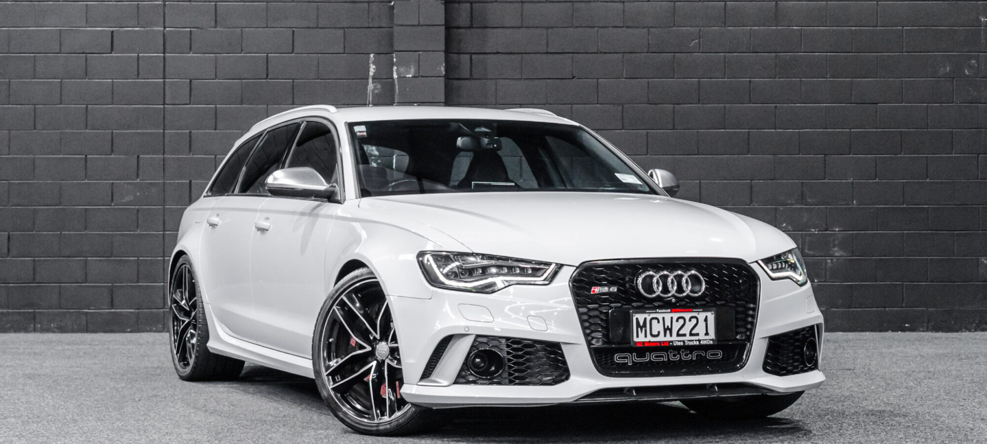 Vehicle Gallery Image