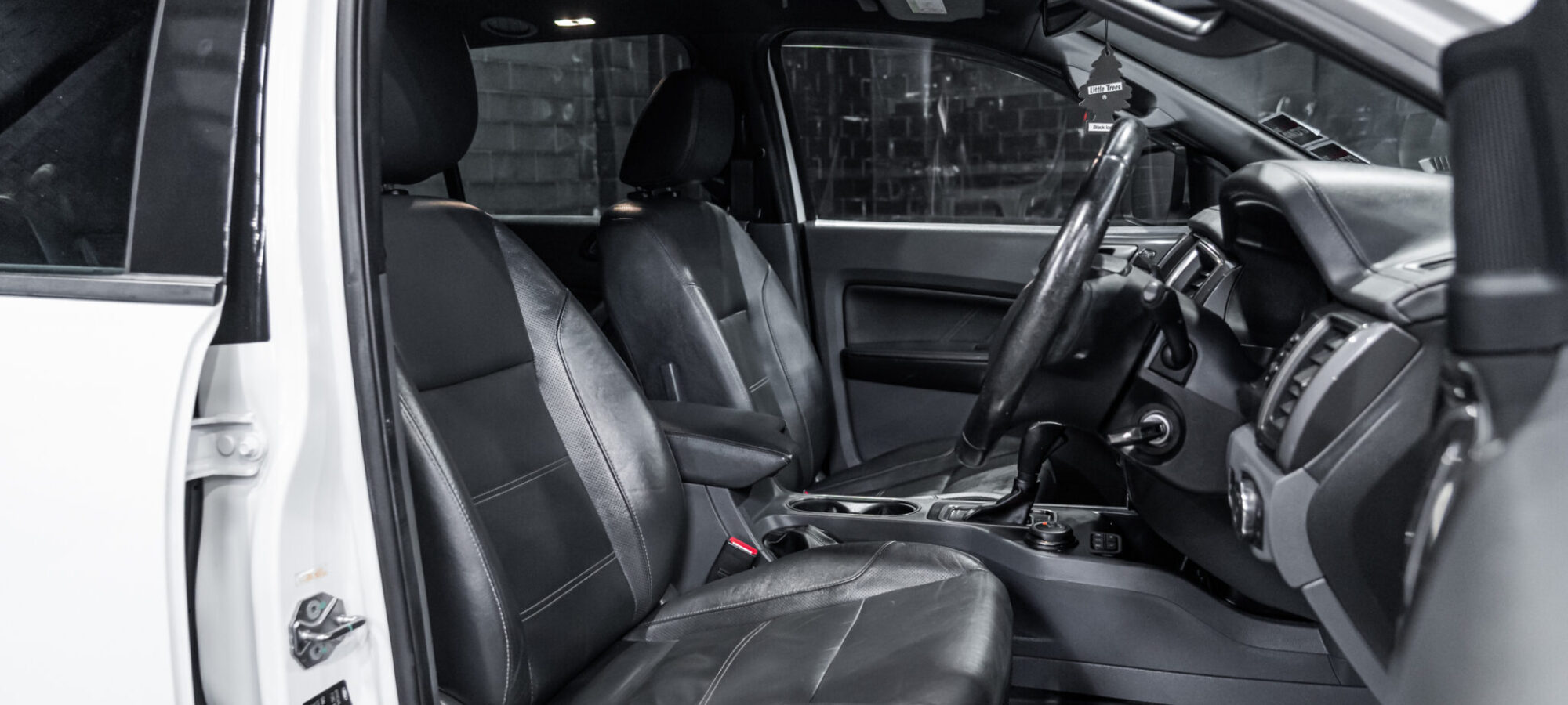 Vehicle Gallery Image