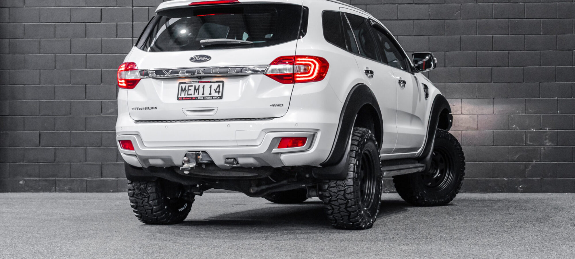 Vehicle Gallery Image