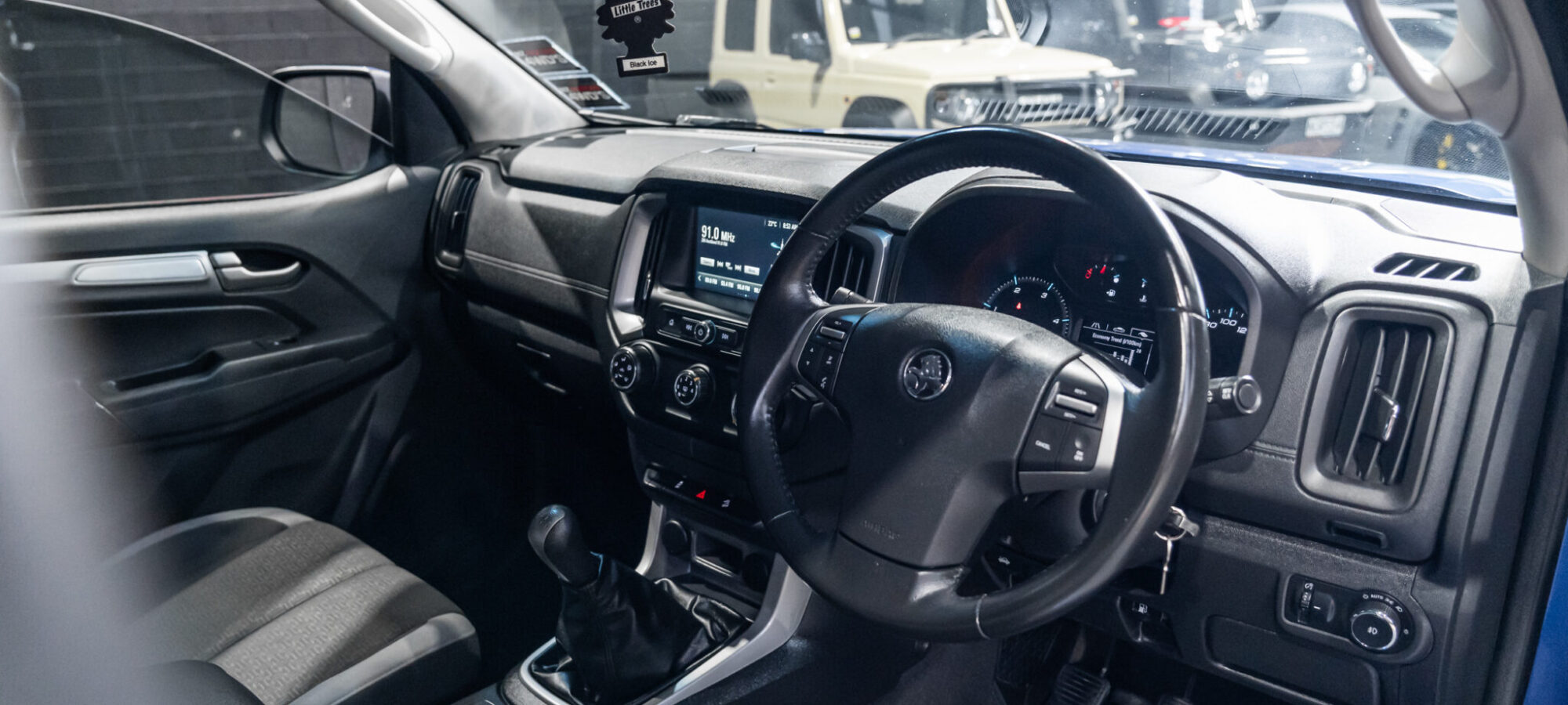 Vehicle Gallery Image