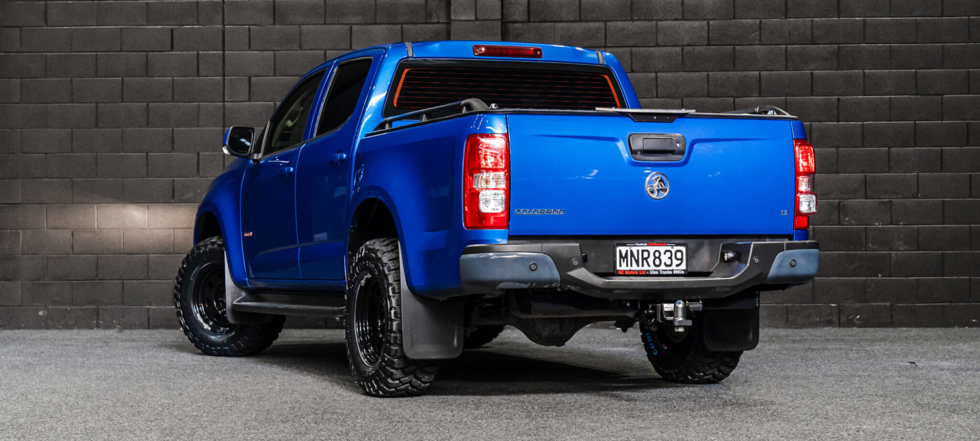 Vehicle Gallery Image