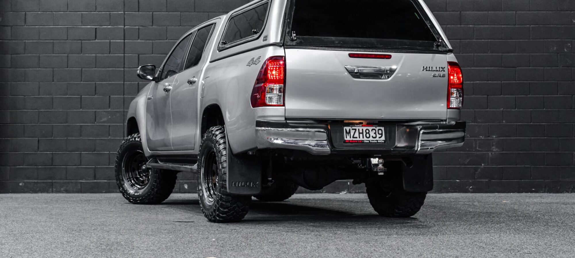 Vehicle Gallery Image