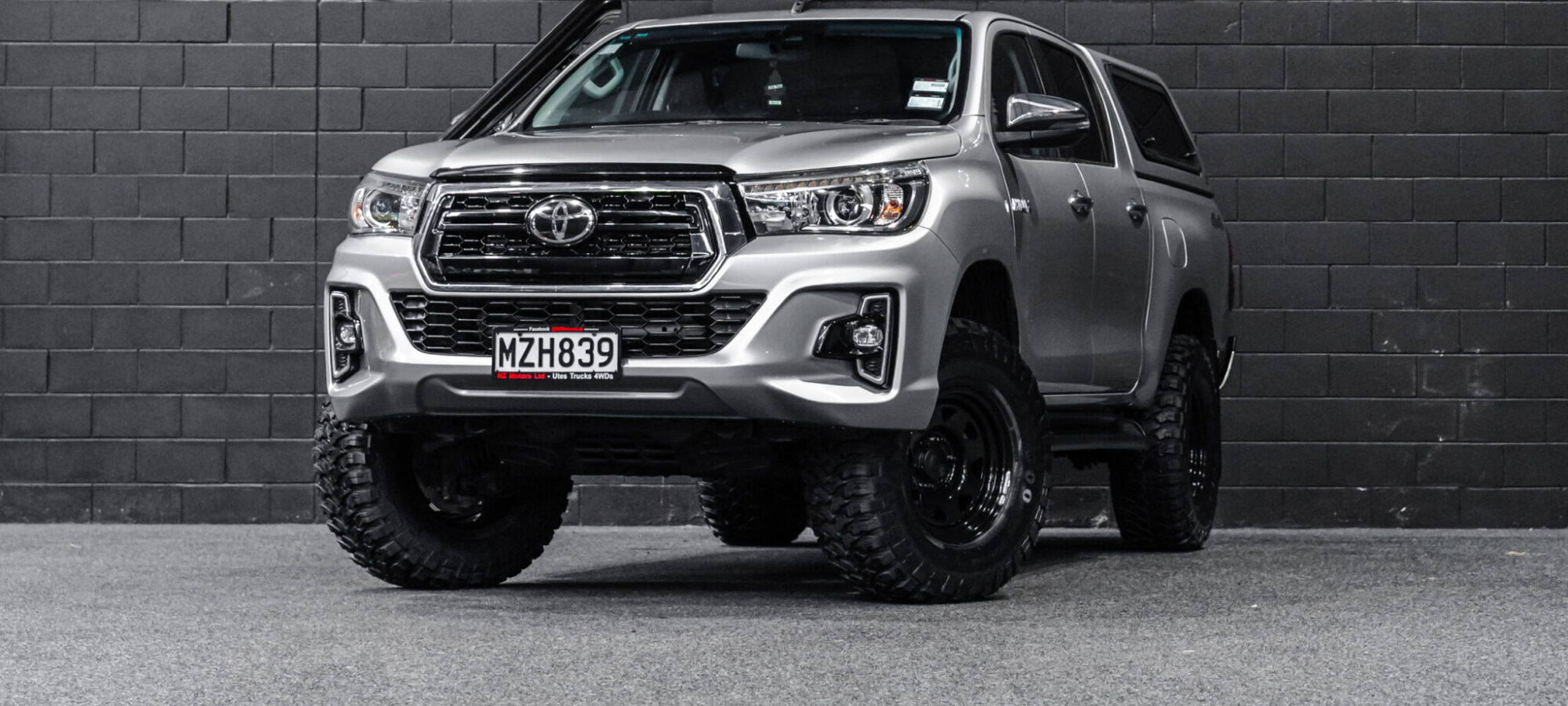 Vehicle Gallery Image