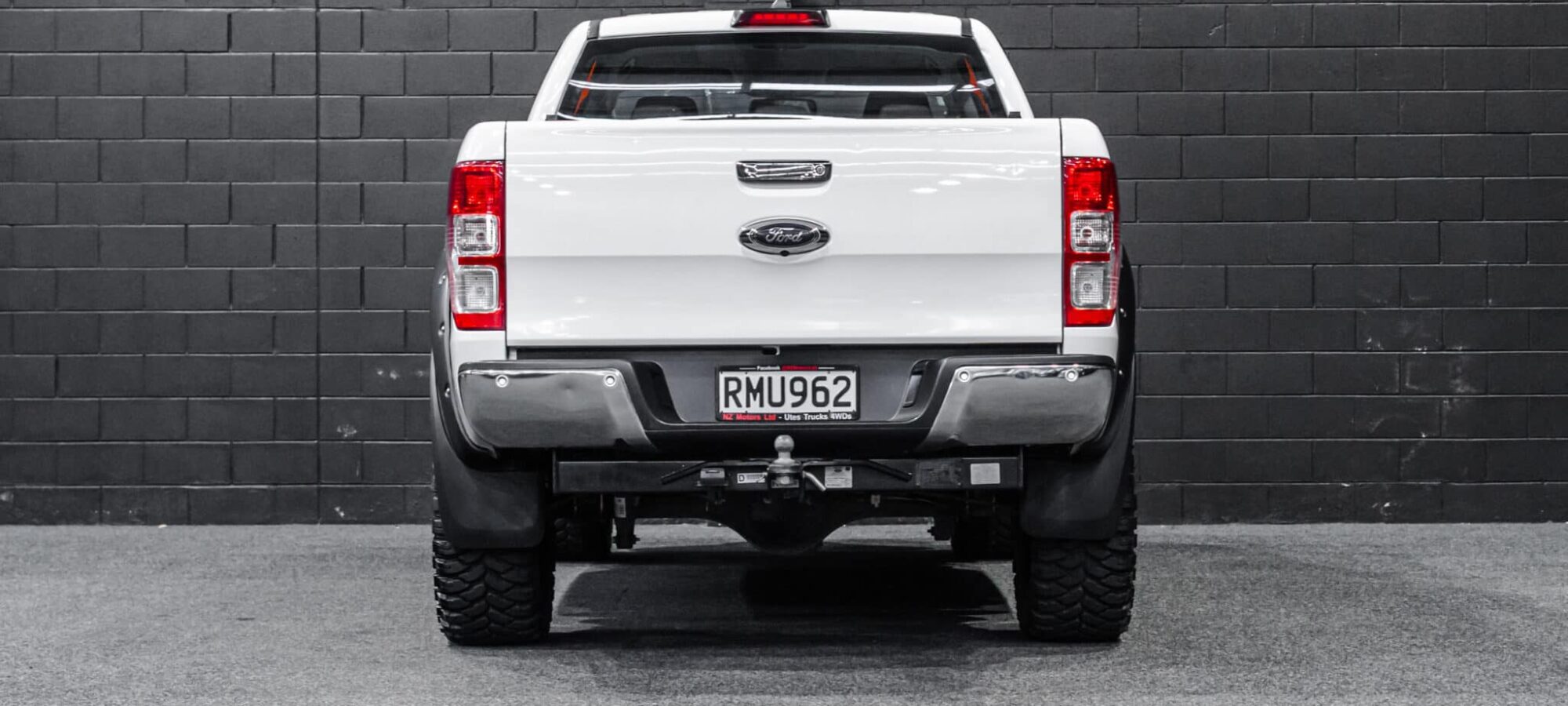 Vehicle Gallery Image