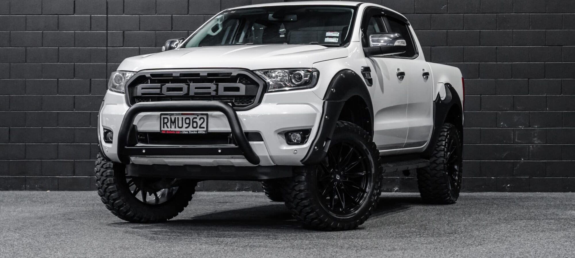 Vehicle Gallery Image