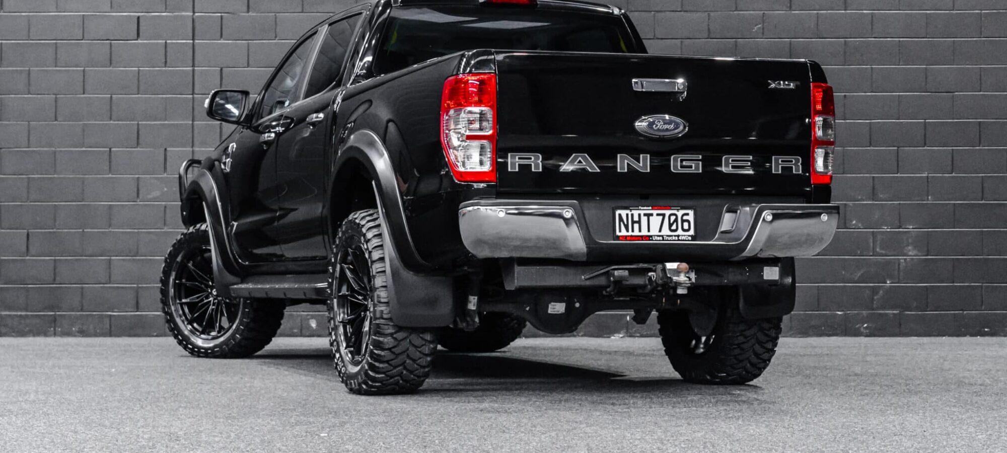 Vehicle Gallery Image