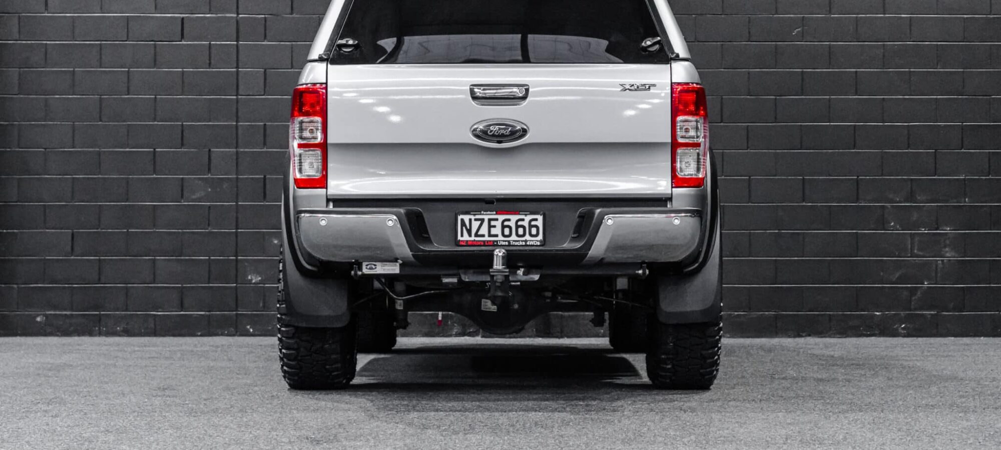 Vehicle Gallery Image