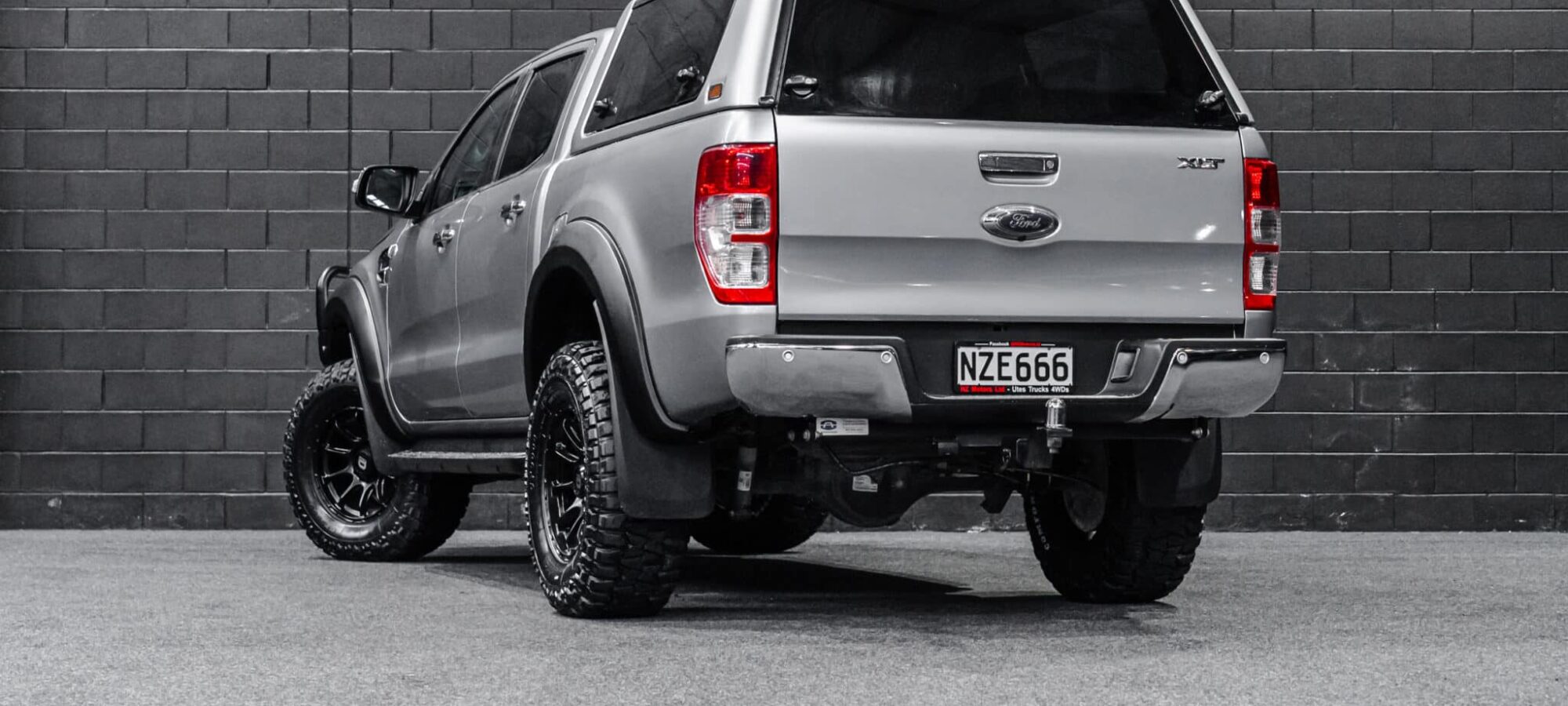 Vehicle Gallery Image