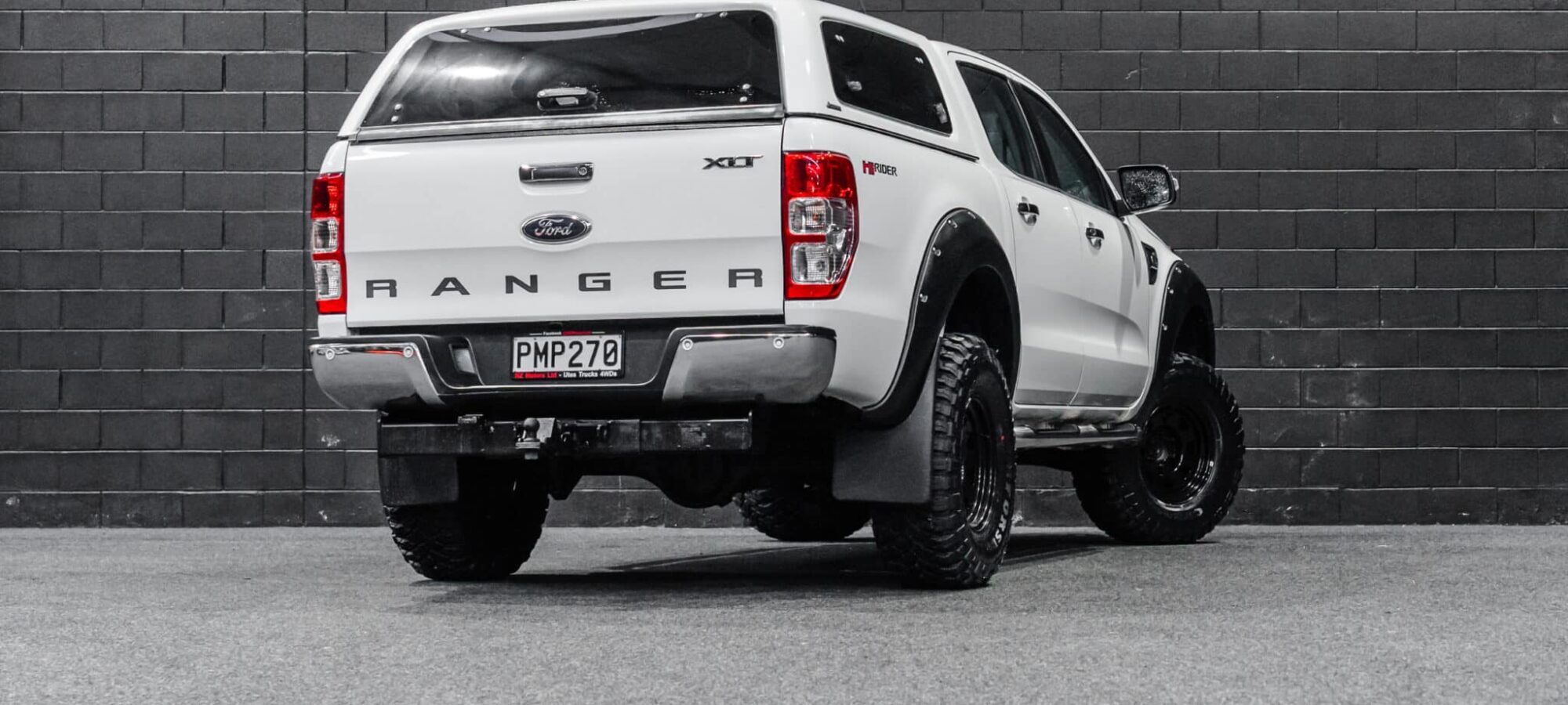 Vehicle Gallery Image