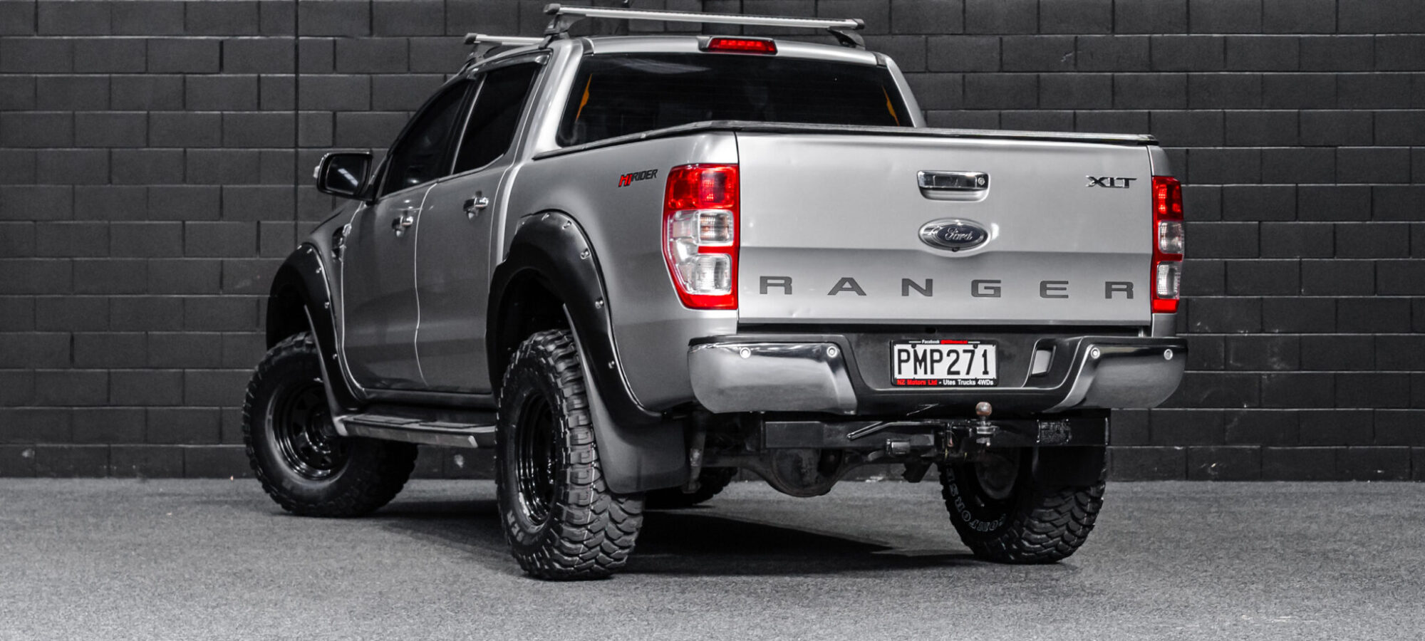 Vehicle Gallery Image