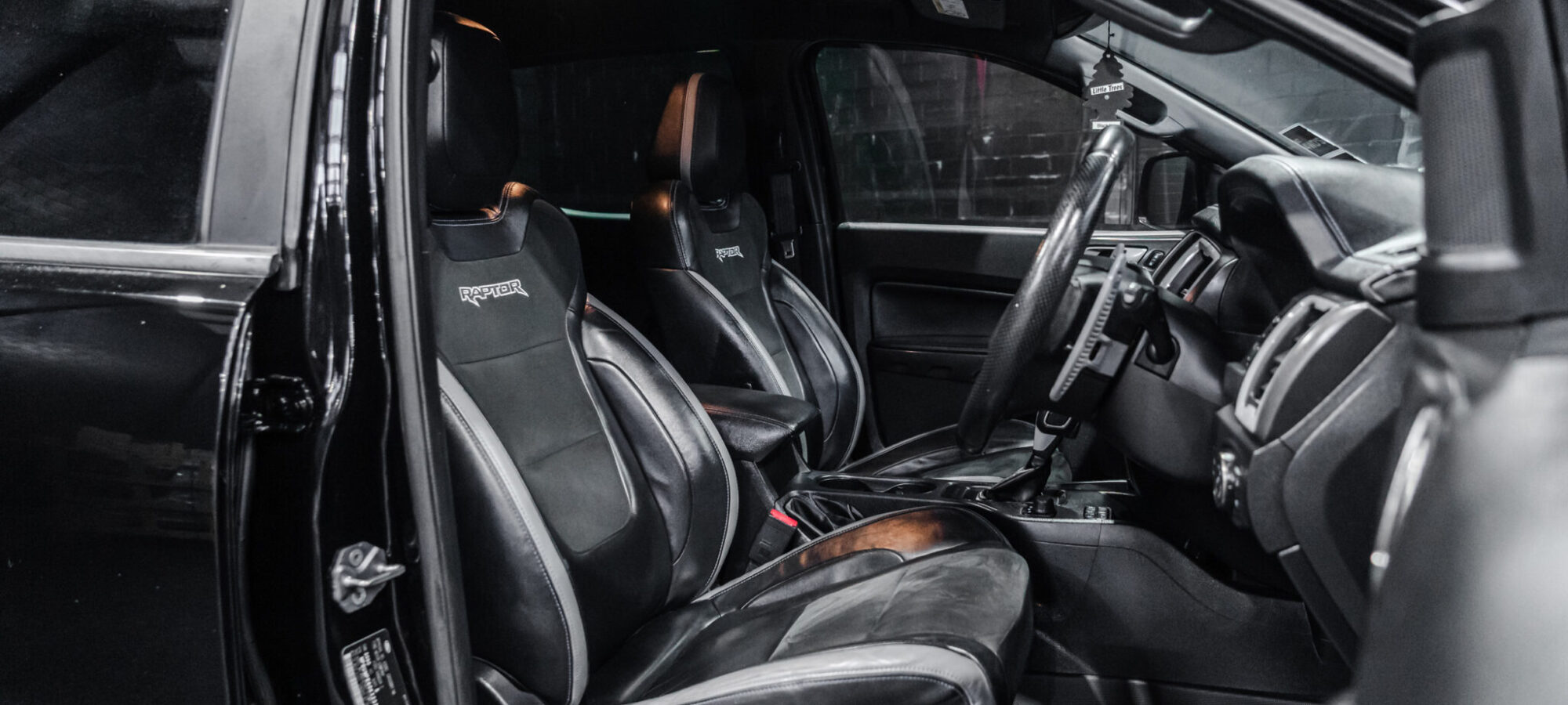 Vehicle Gallery Image