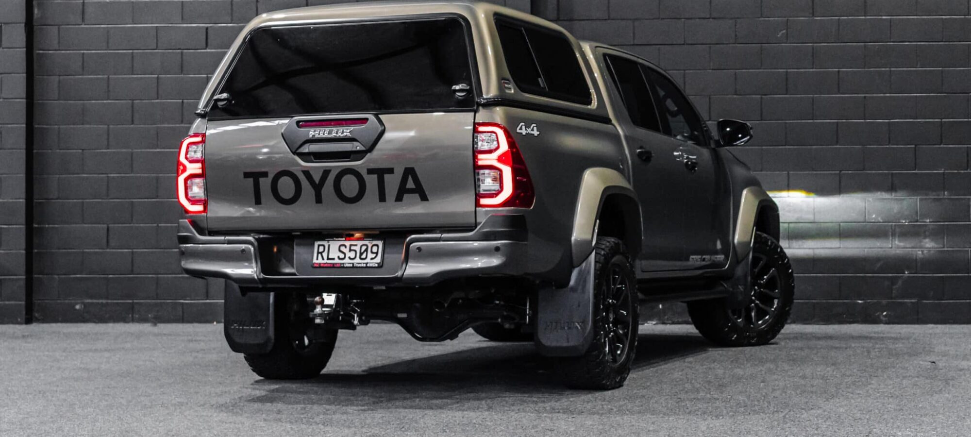 Vehicle Gallery Image