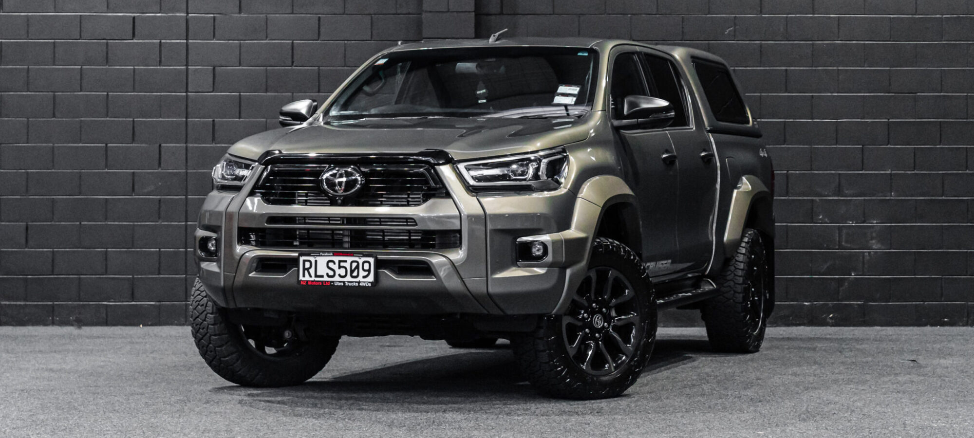 Vehicle Gallery Image